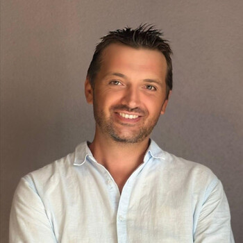 Photo de Julien de Schryder, conseiller immobilier Safti