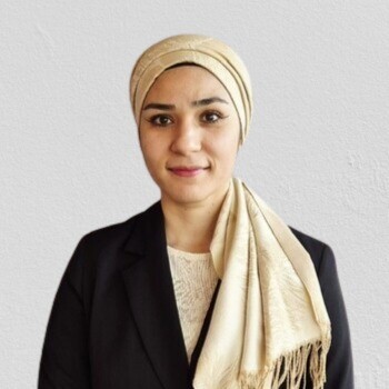 Photo de Gül Öztürk, conseillère immobilier Safti