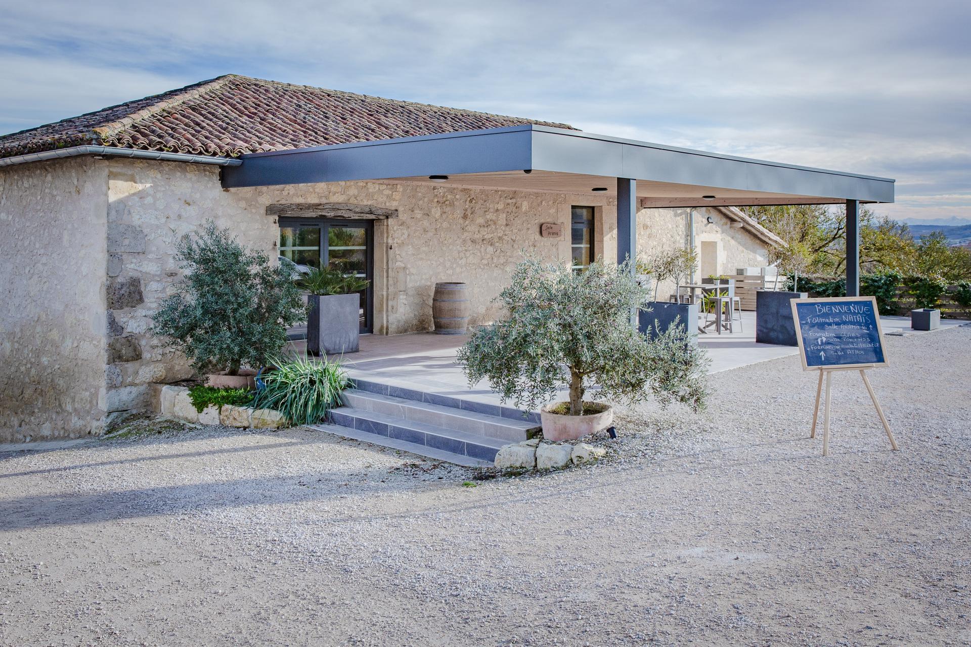 Photo 4 of the listing.