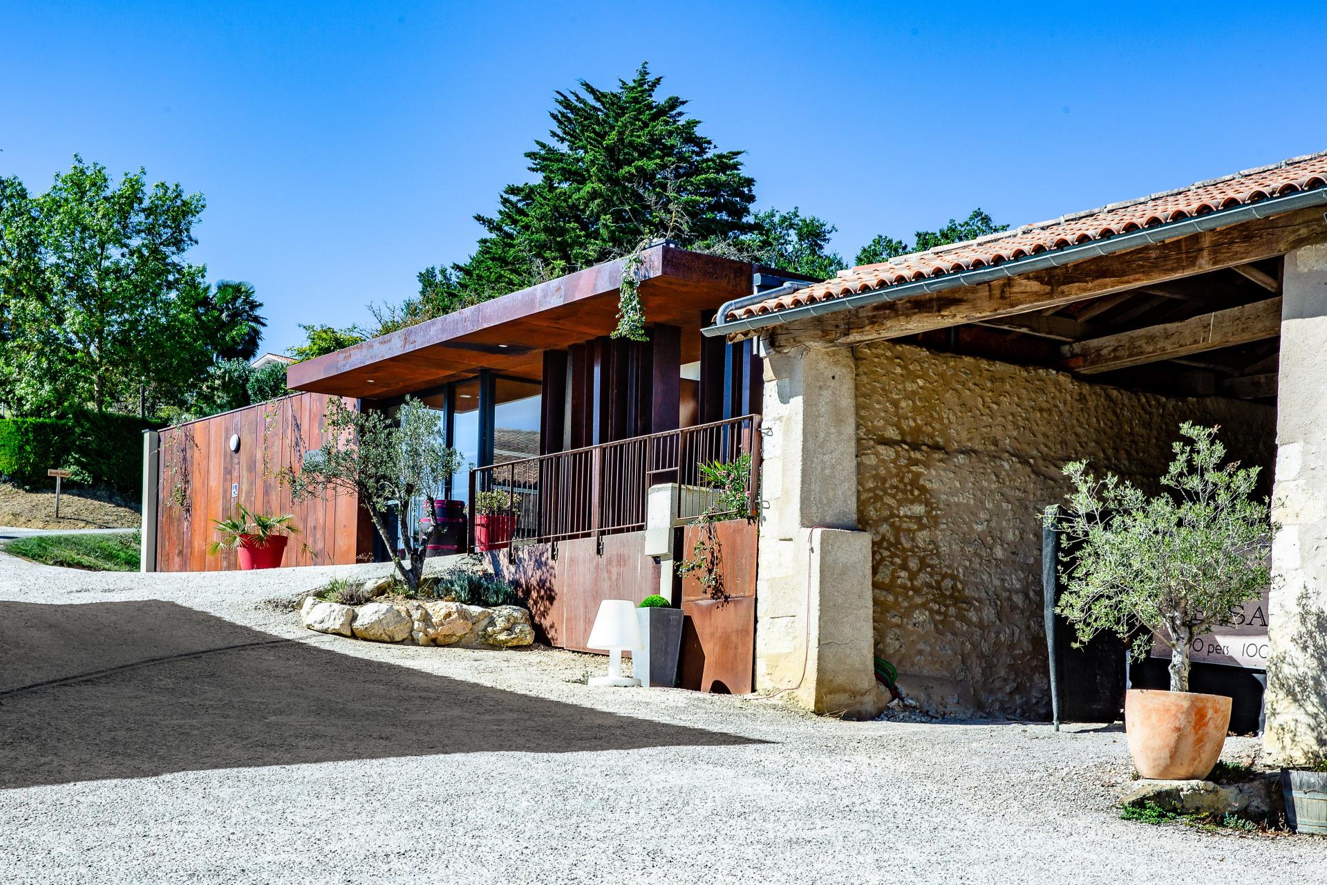 Photo 9 of the listing.