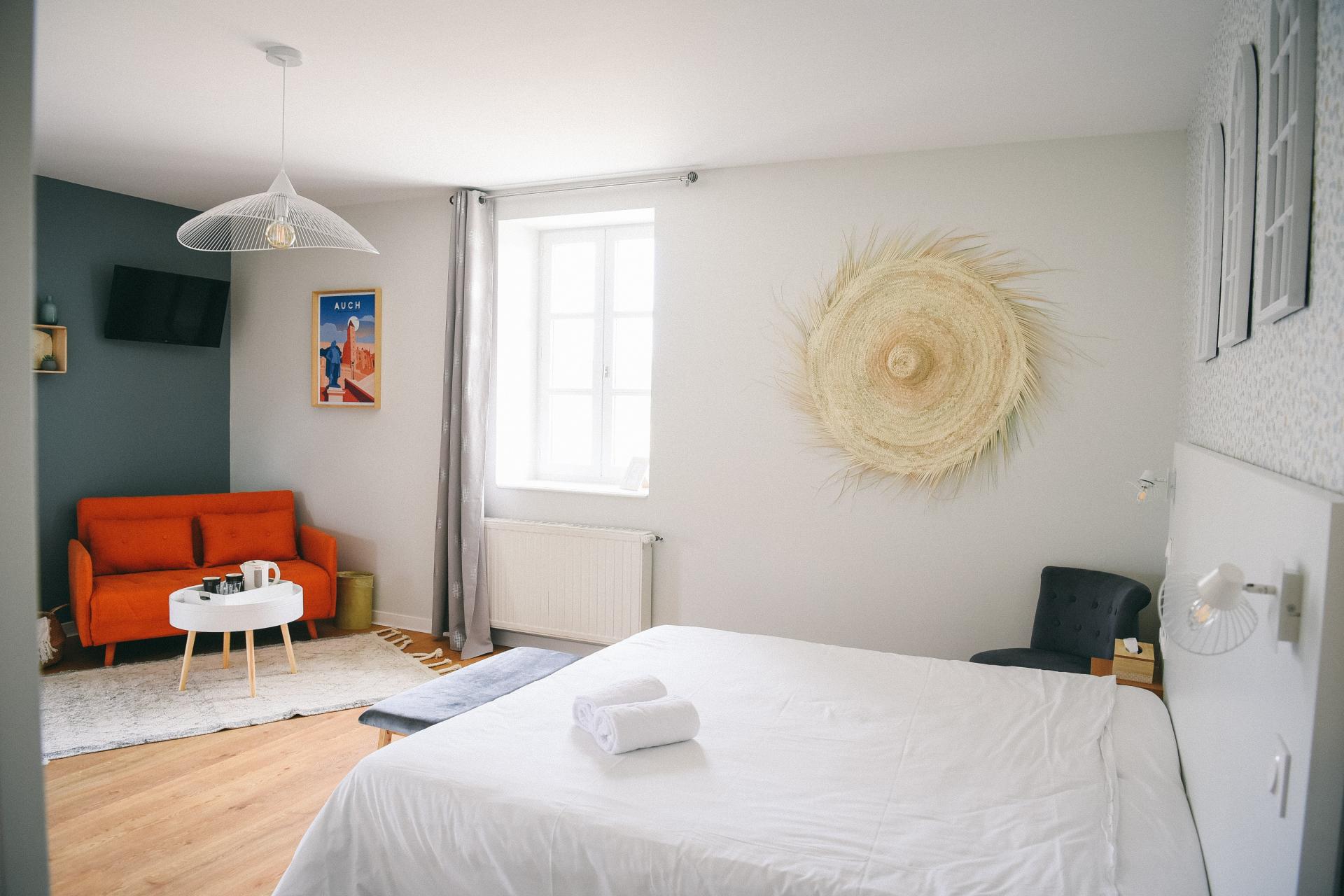 Photo 6 of the listing.