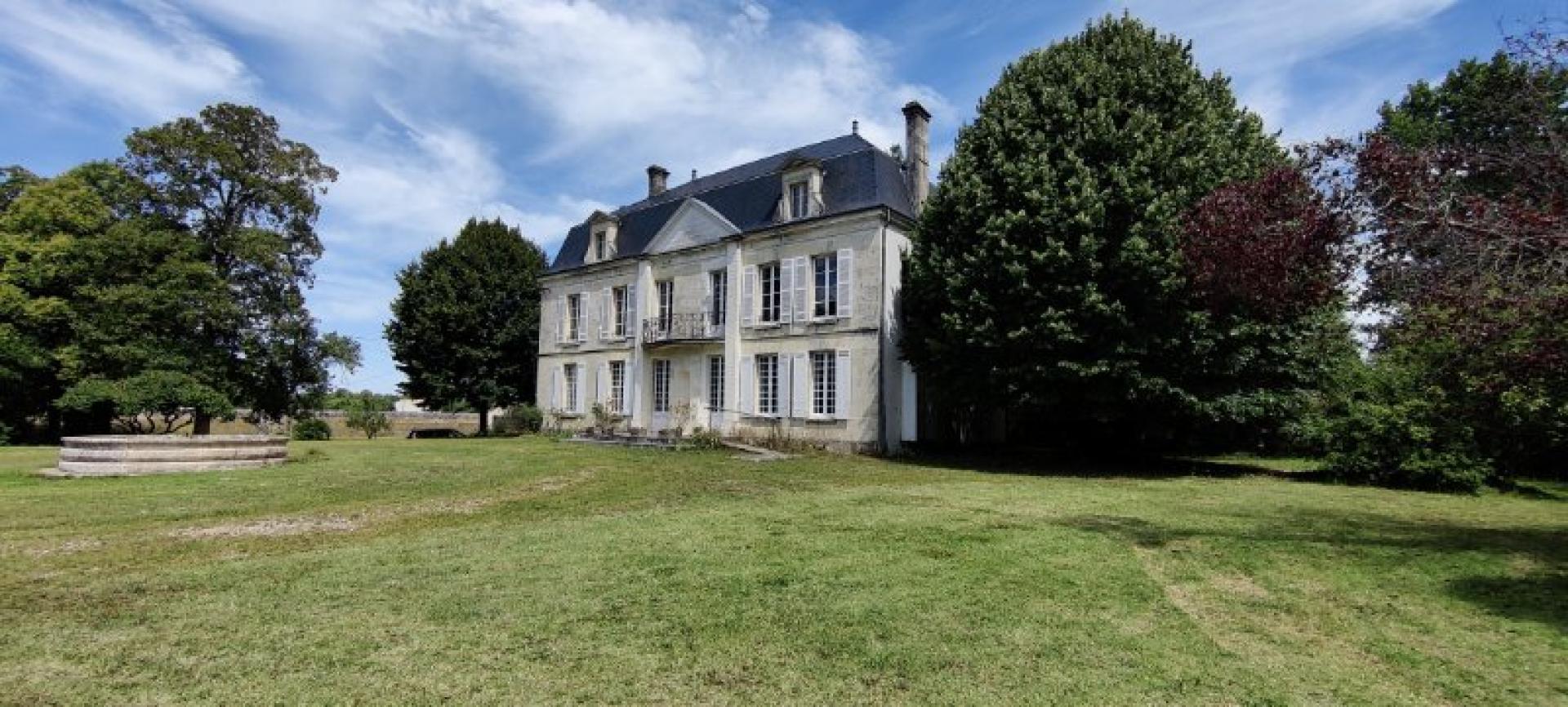 Photo 2 of the listing.