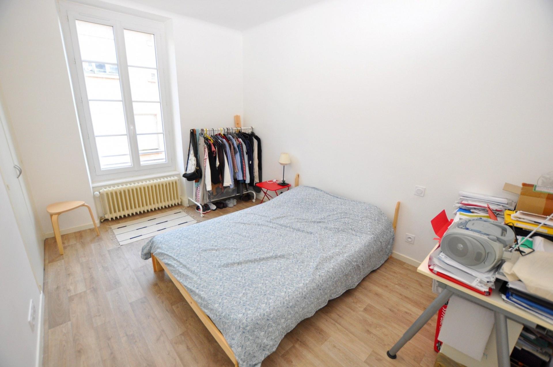 Photo 4 of the listing.