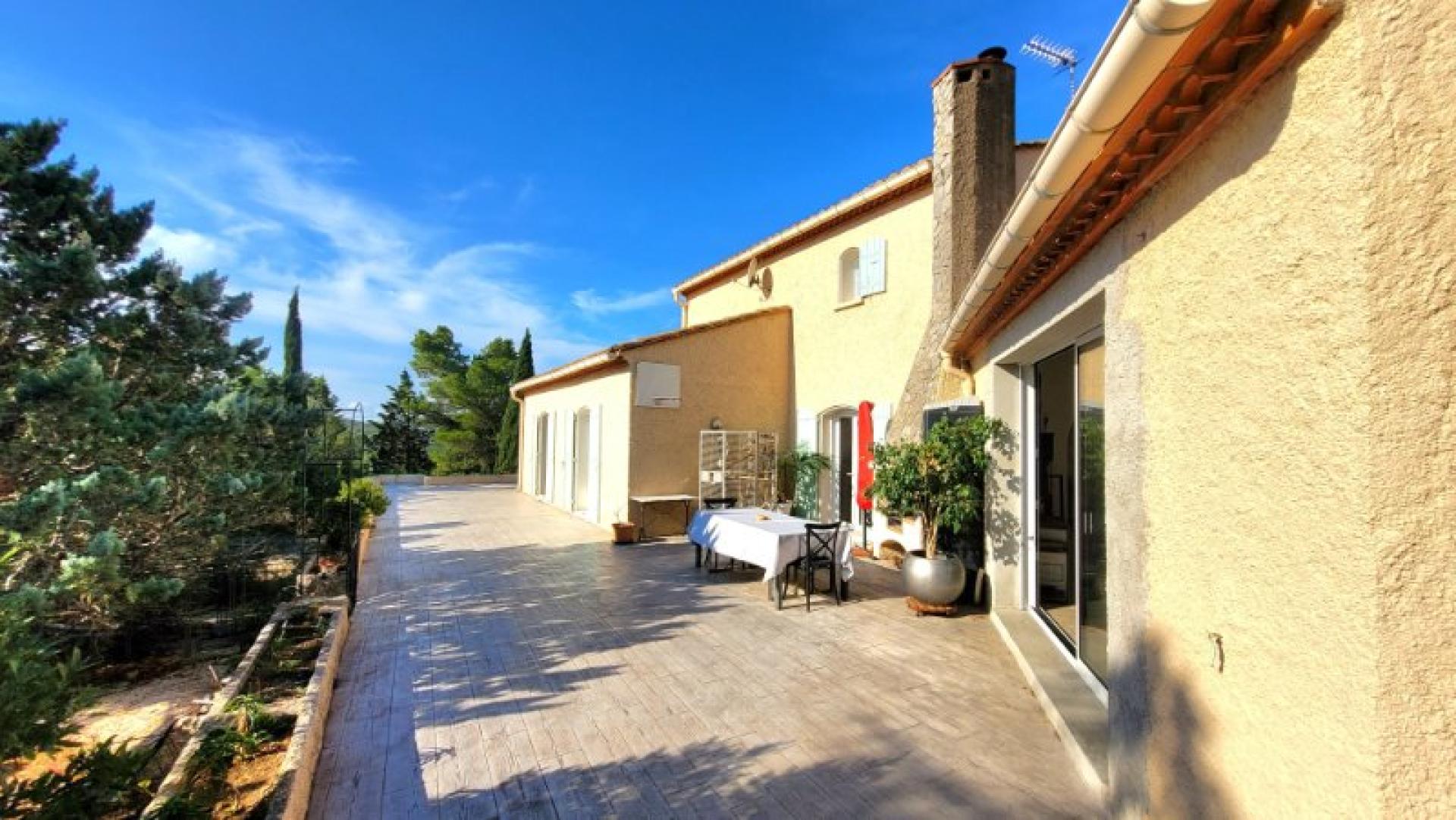 Photo 12 of the listing.