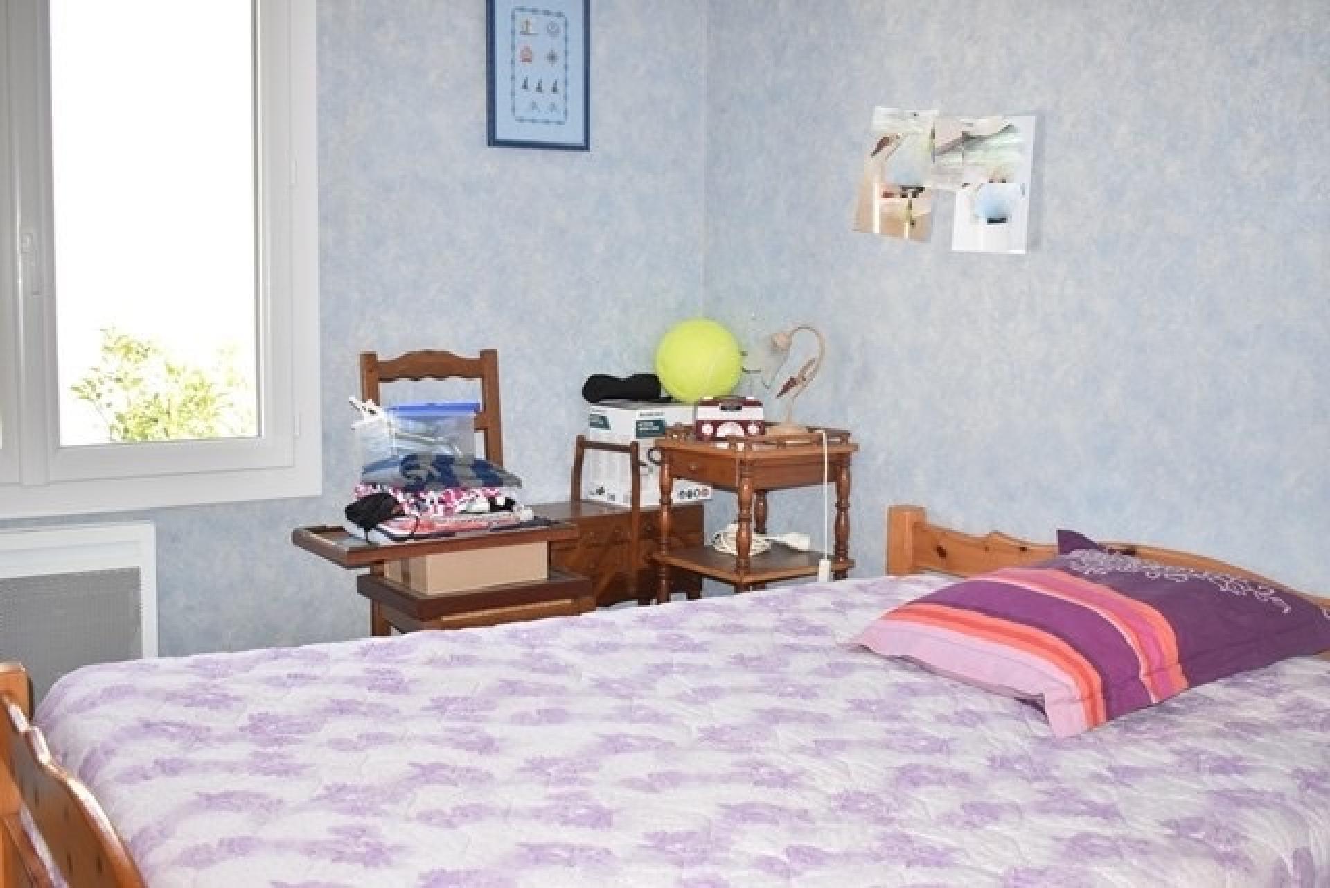 Photo 12 of the listing.