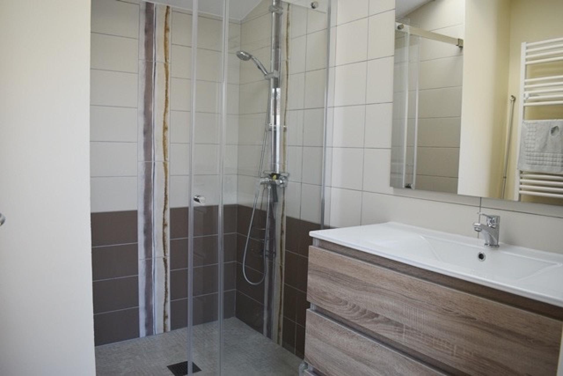 Photo 13 of the listing.