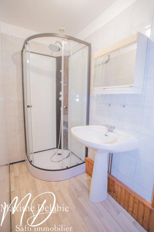 Photo 9 of the listing.