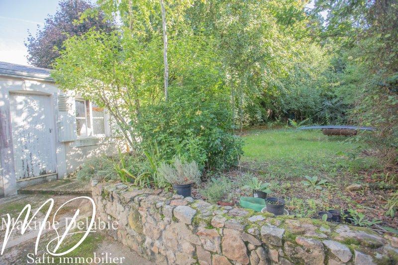 Photo 3 of the listing.