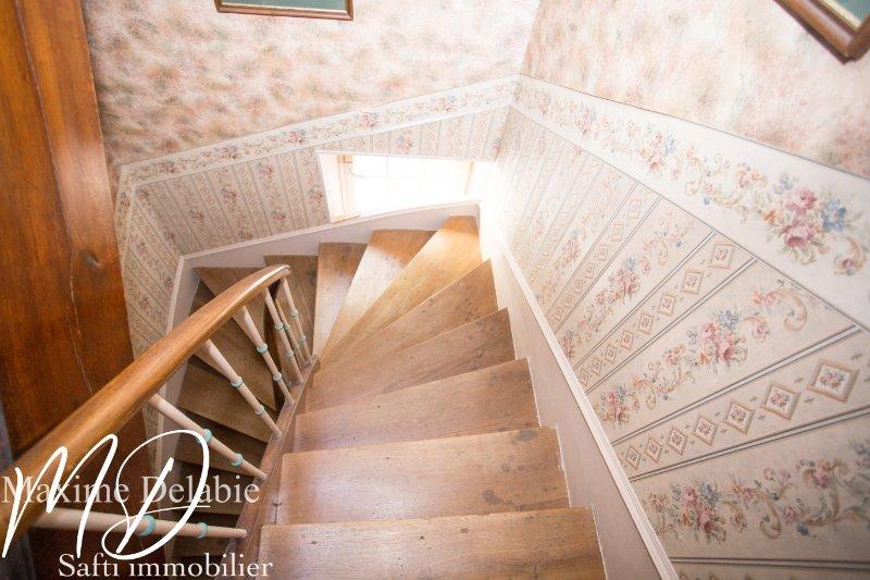 Photo 8 of the listing.