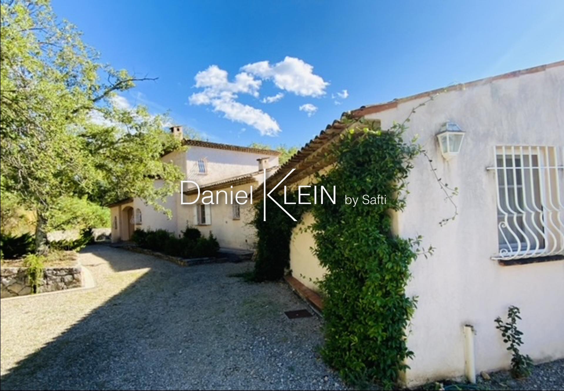 Photo 14 of the listing.