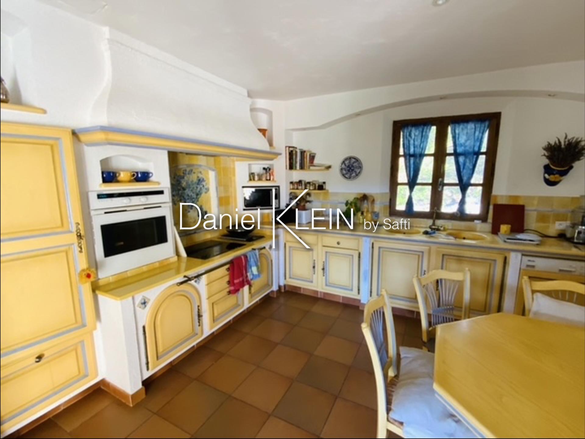 Photo 9 of the listing.