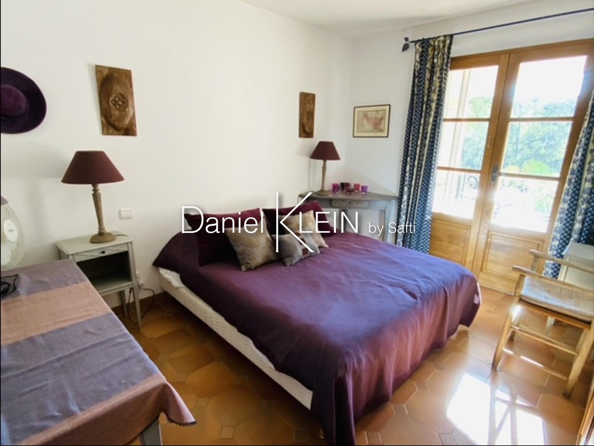 Photo 7 of the listing.