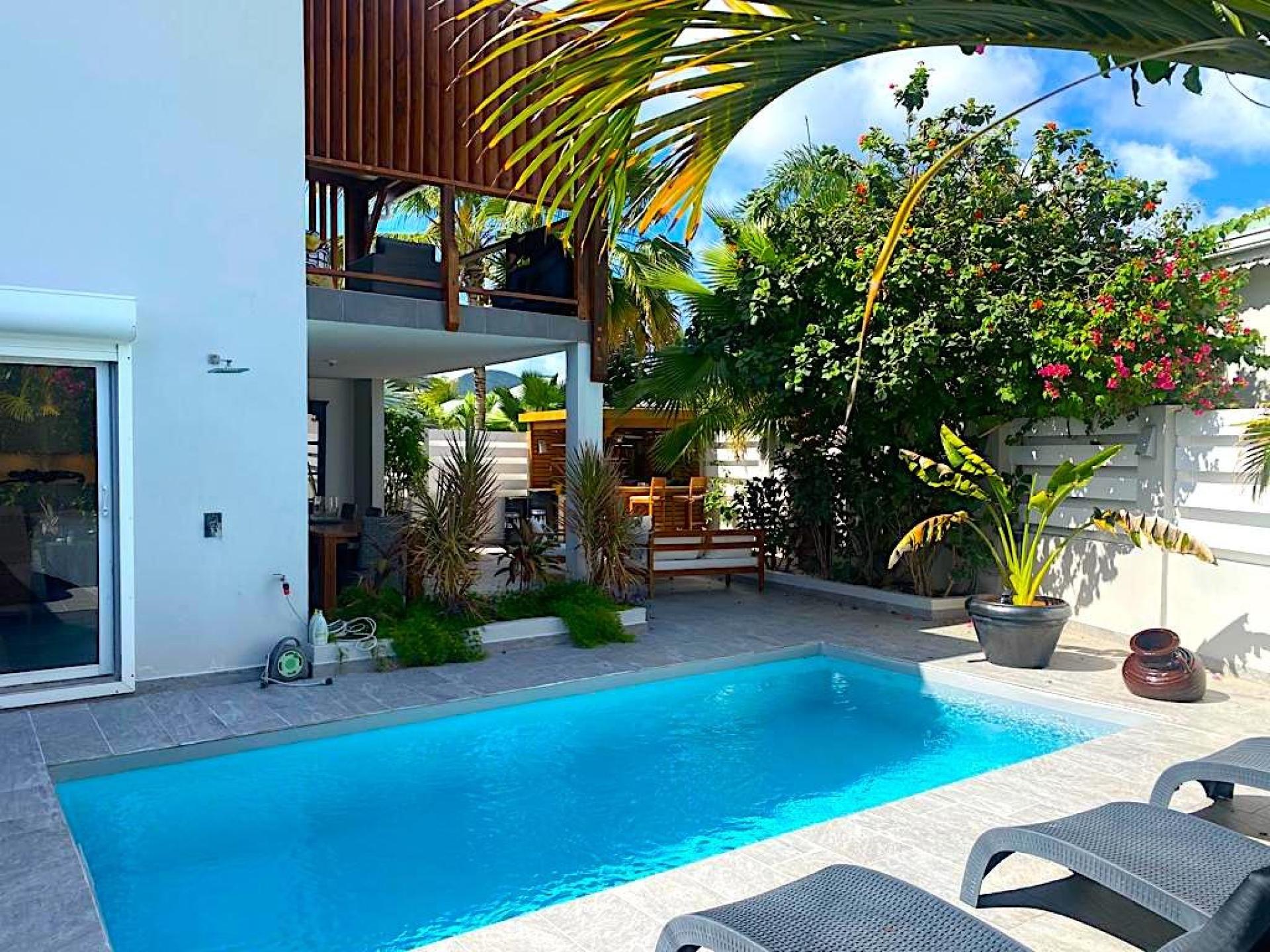 Photo 10 of the listing.