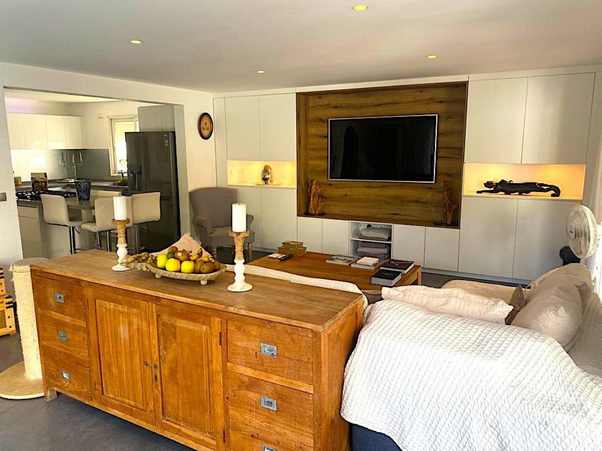 Photo 9 of the listing.