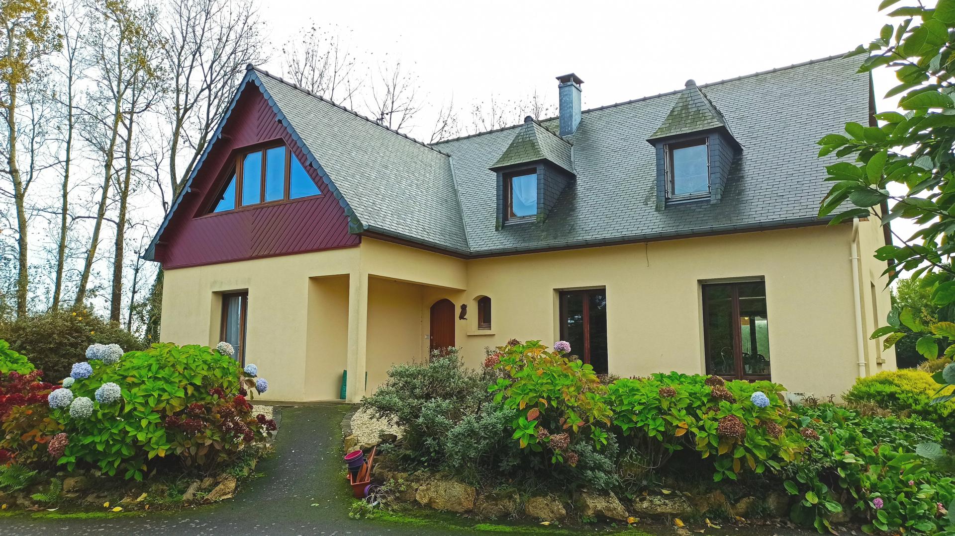 Photo 3 of the listing.