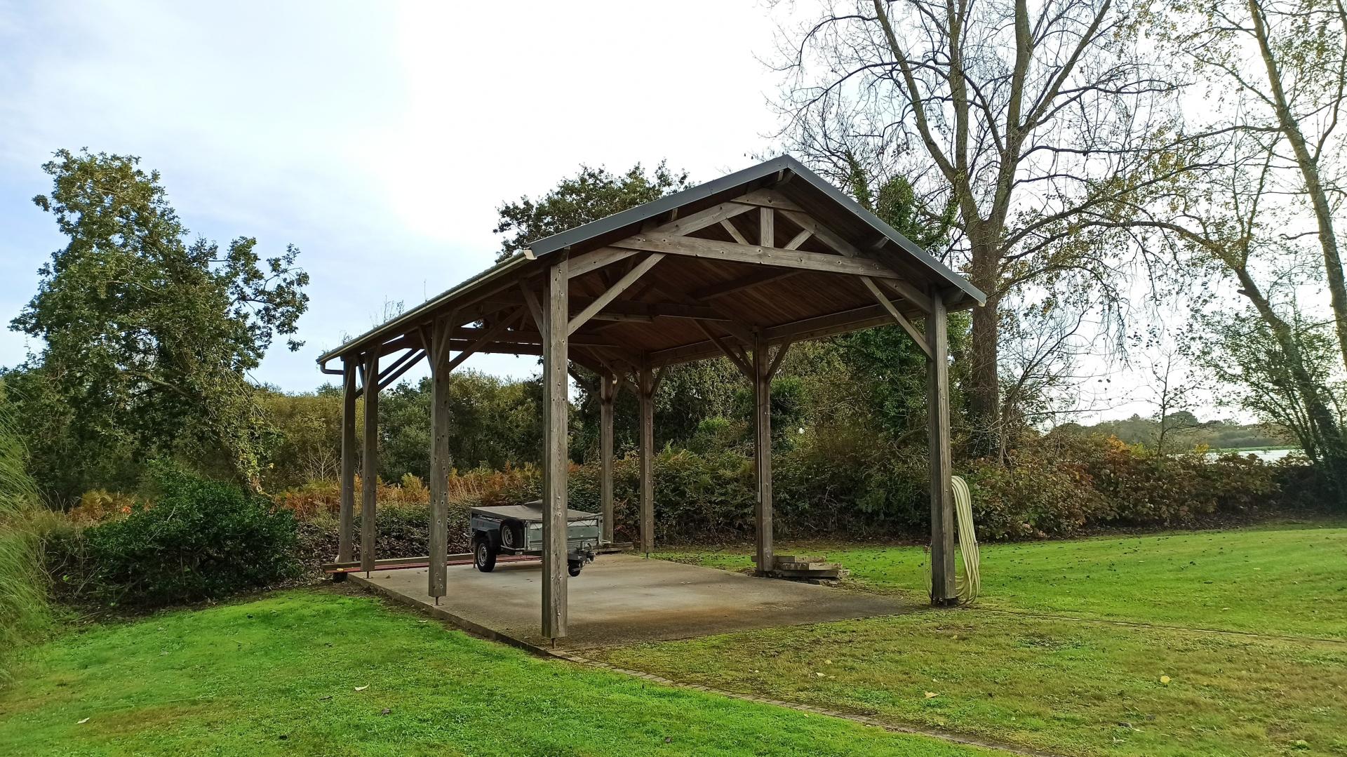 Photo 11 of the listing.