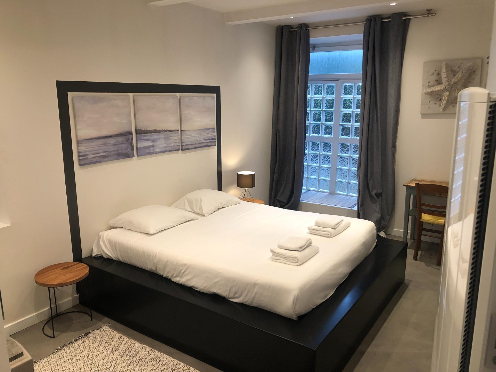 Photo 14 of the listing.