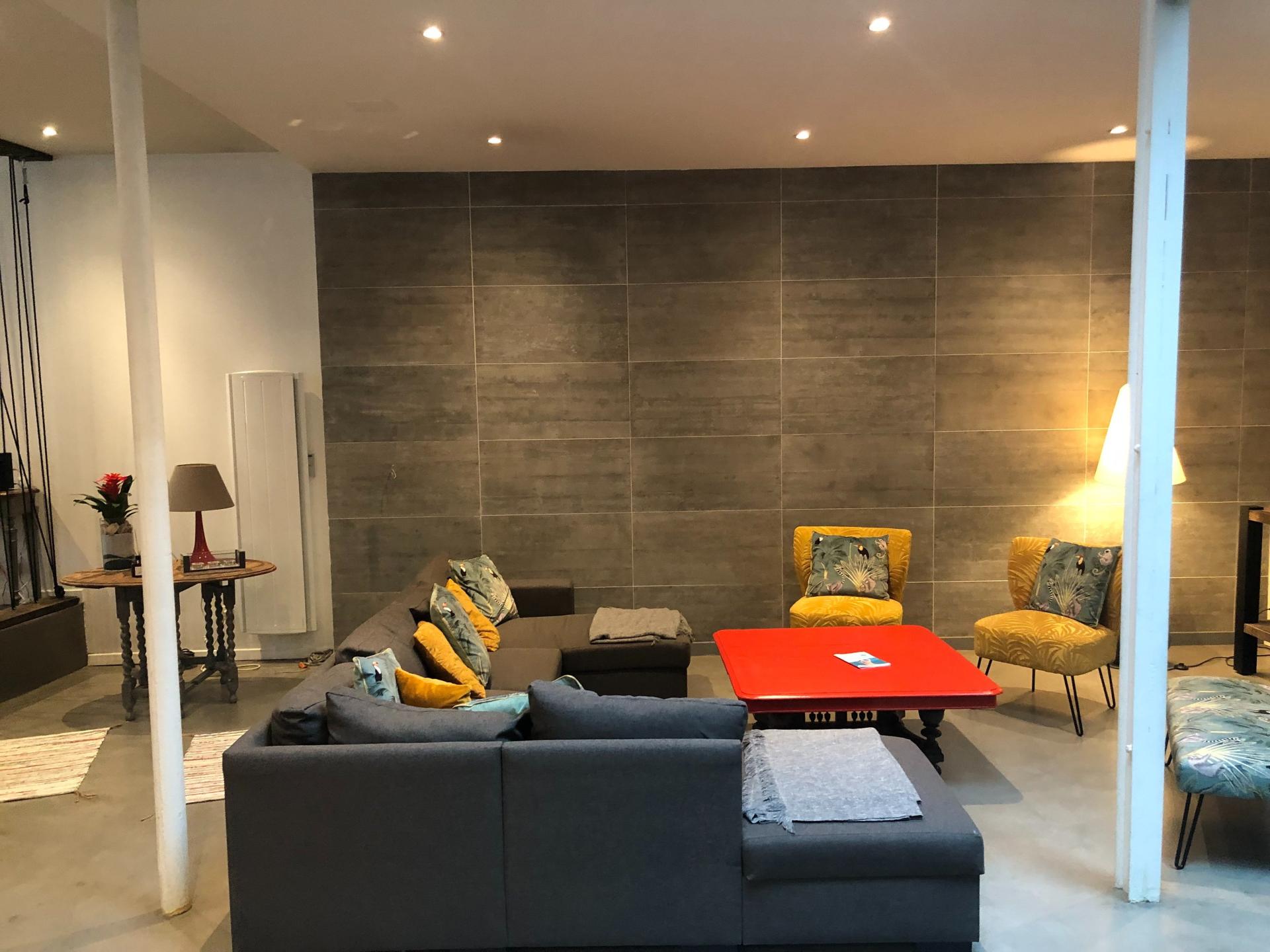 Photo 9 of the listing.