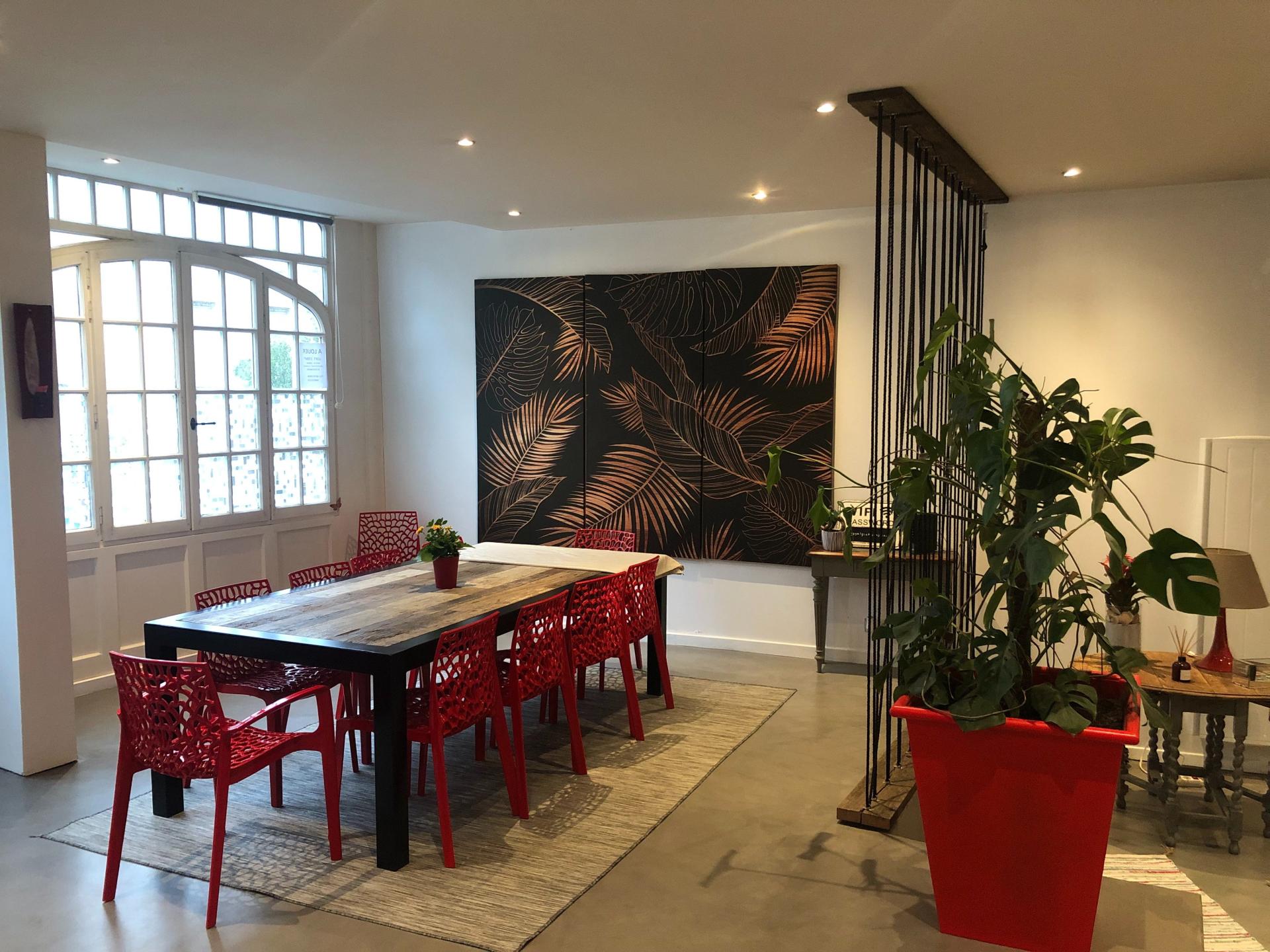 Photo 3 of the listing.