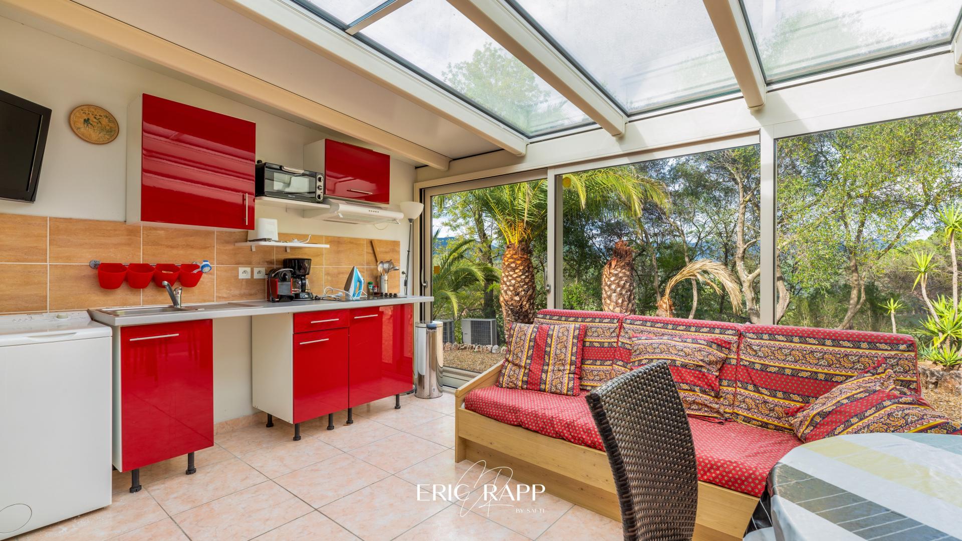 Photo 11 of the listing.