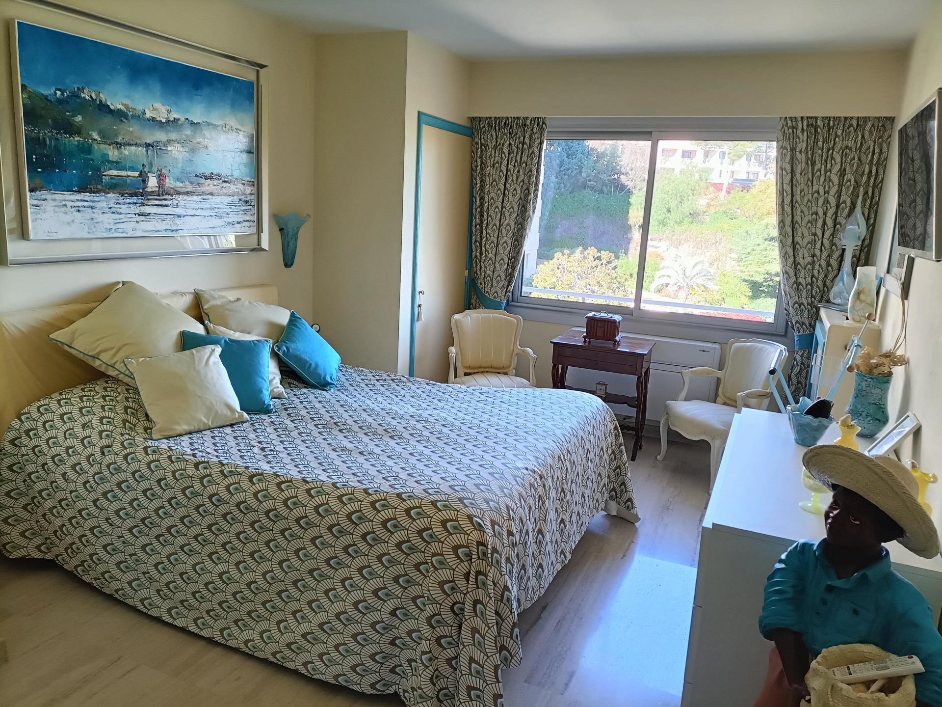 Photo 10 of the listing.