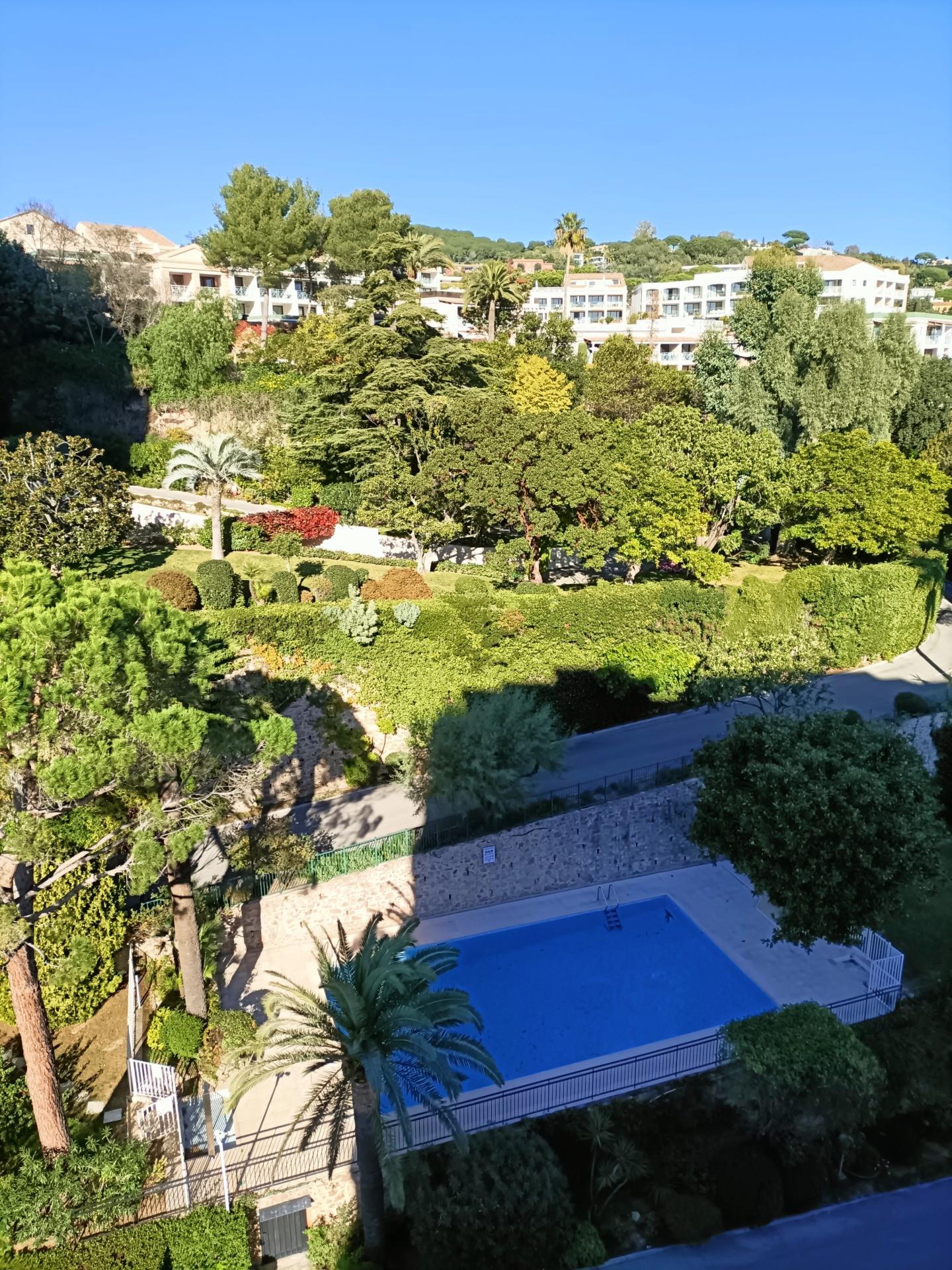 Photo 12 of the listing.