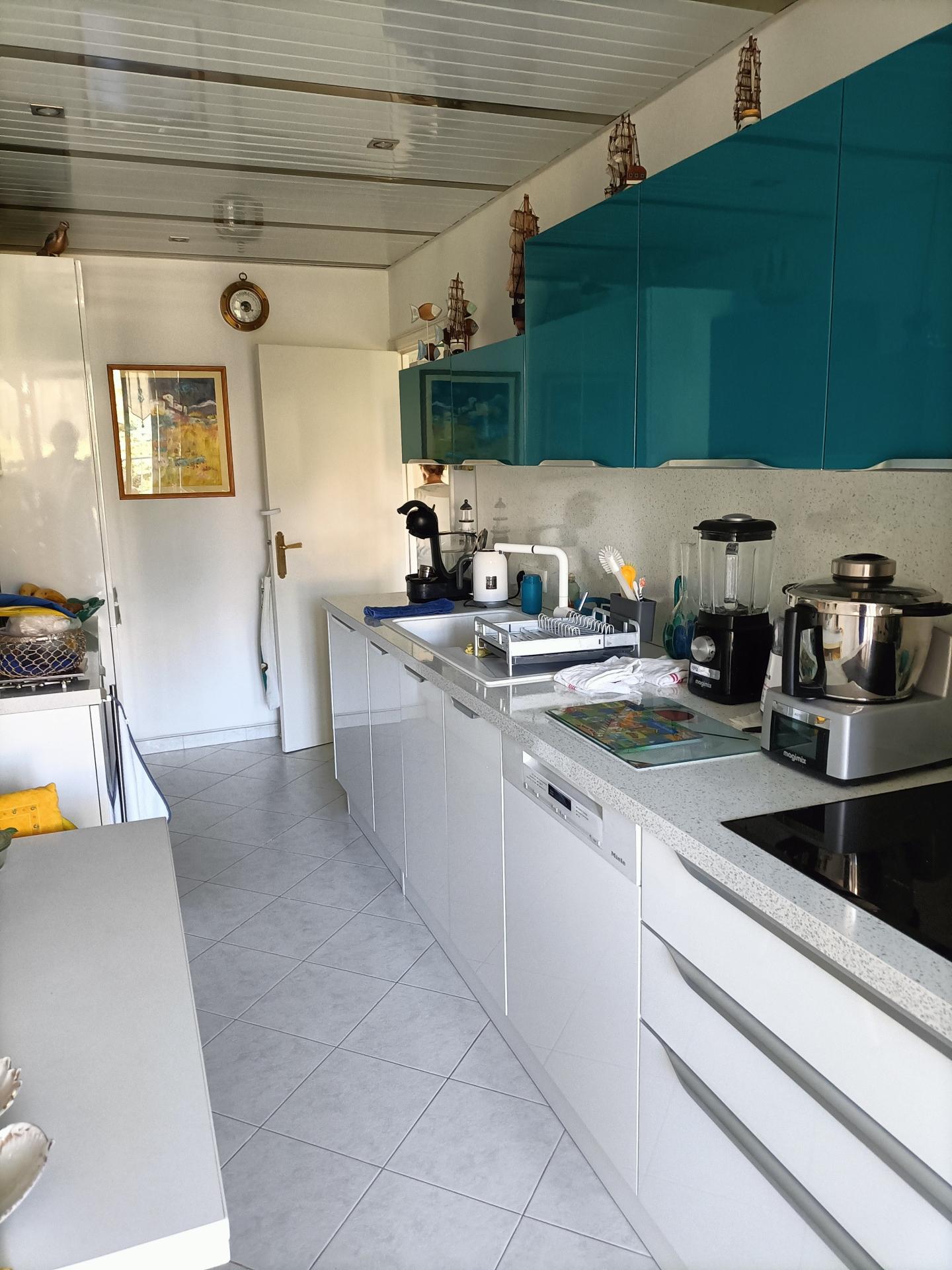 Photo 9 of the listing.