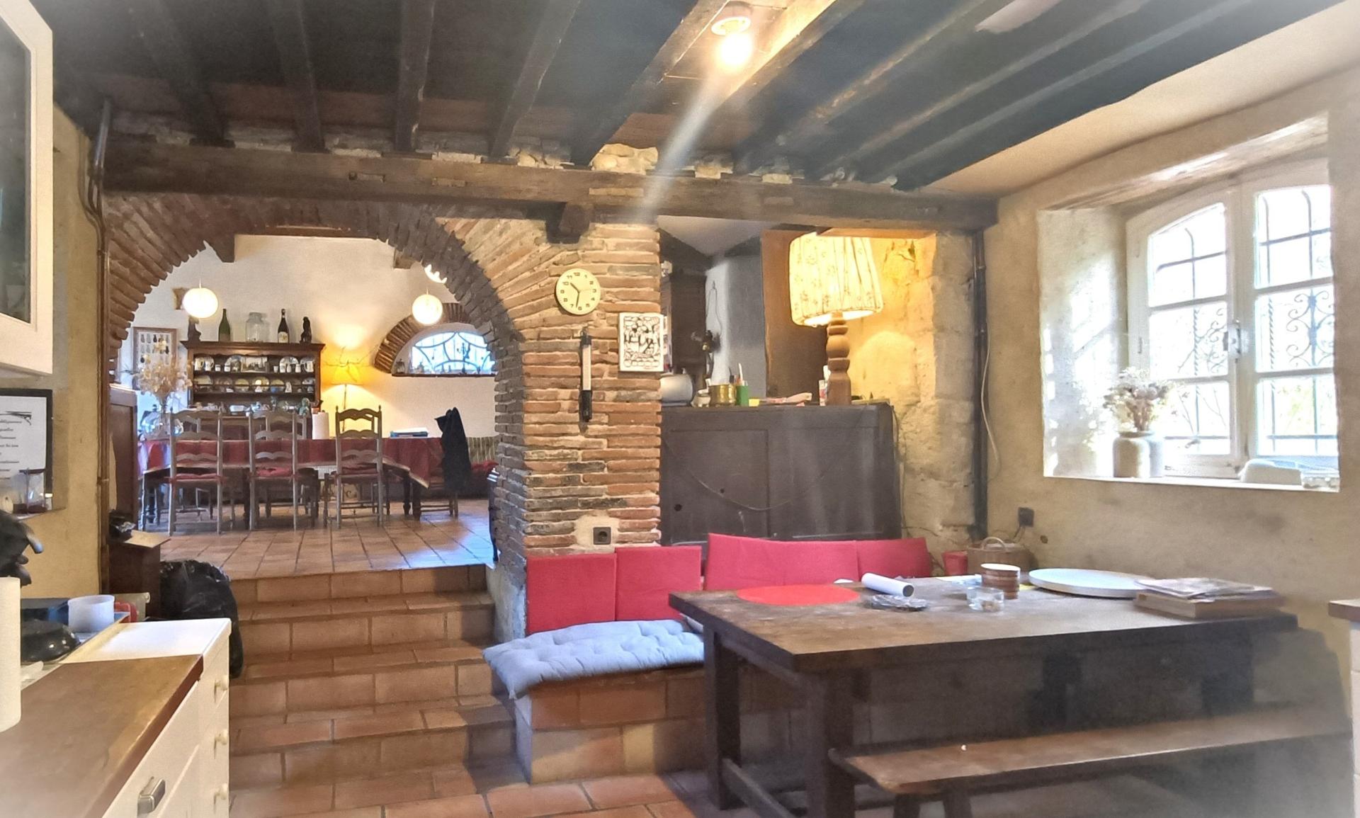 Photo 8 of the listing.