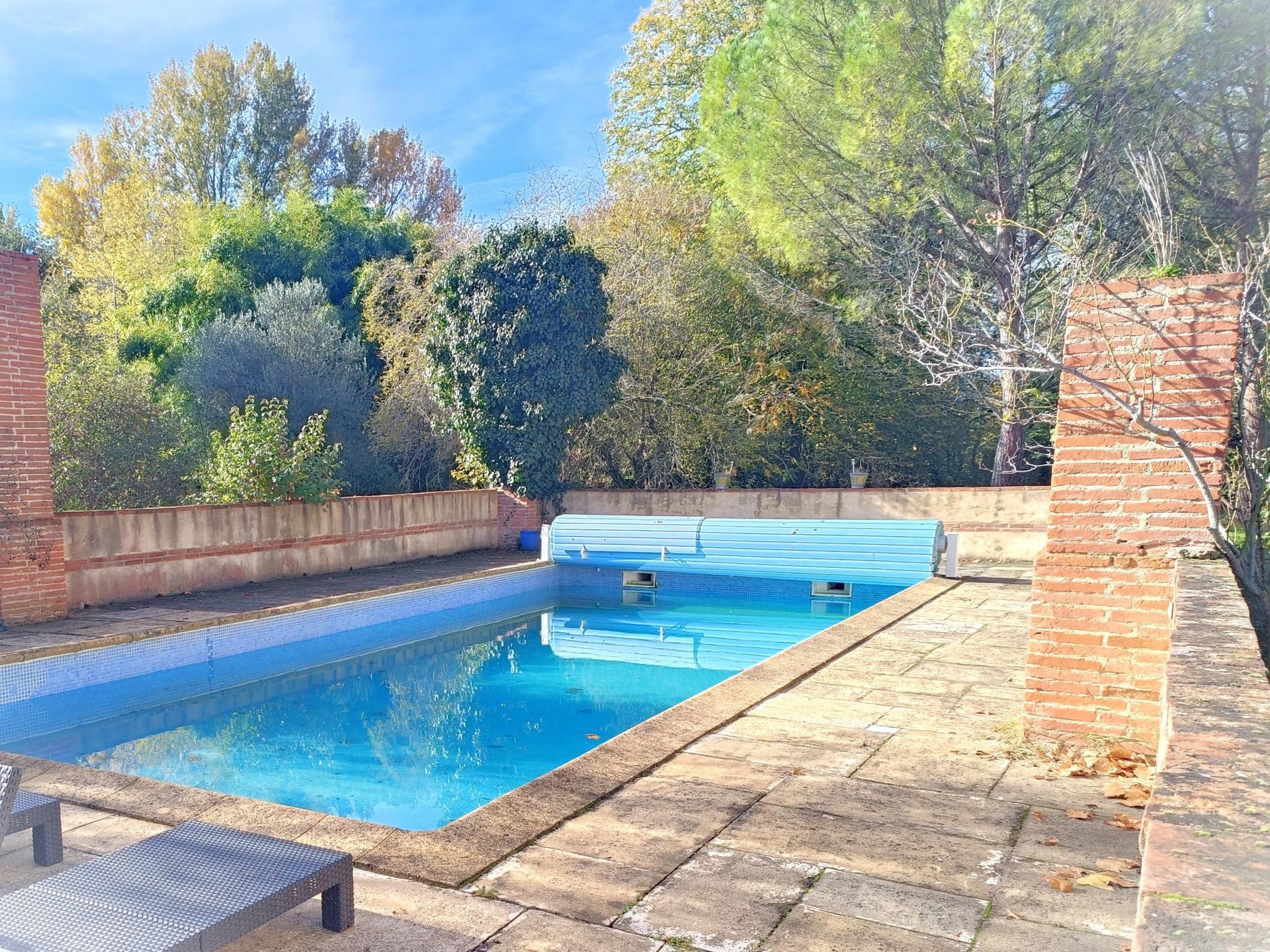 Photo 16 of the listing.