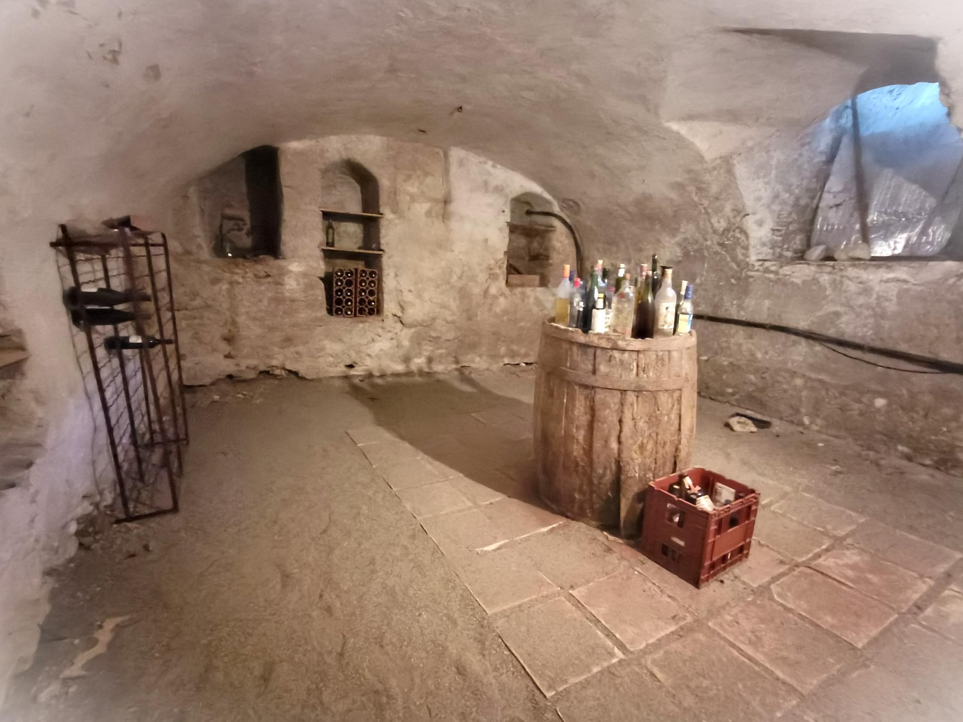 Photo 14 of the listing.