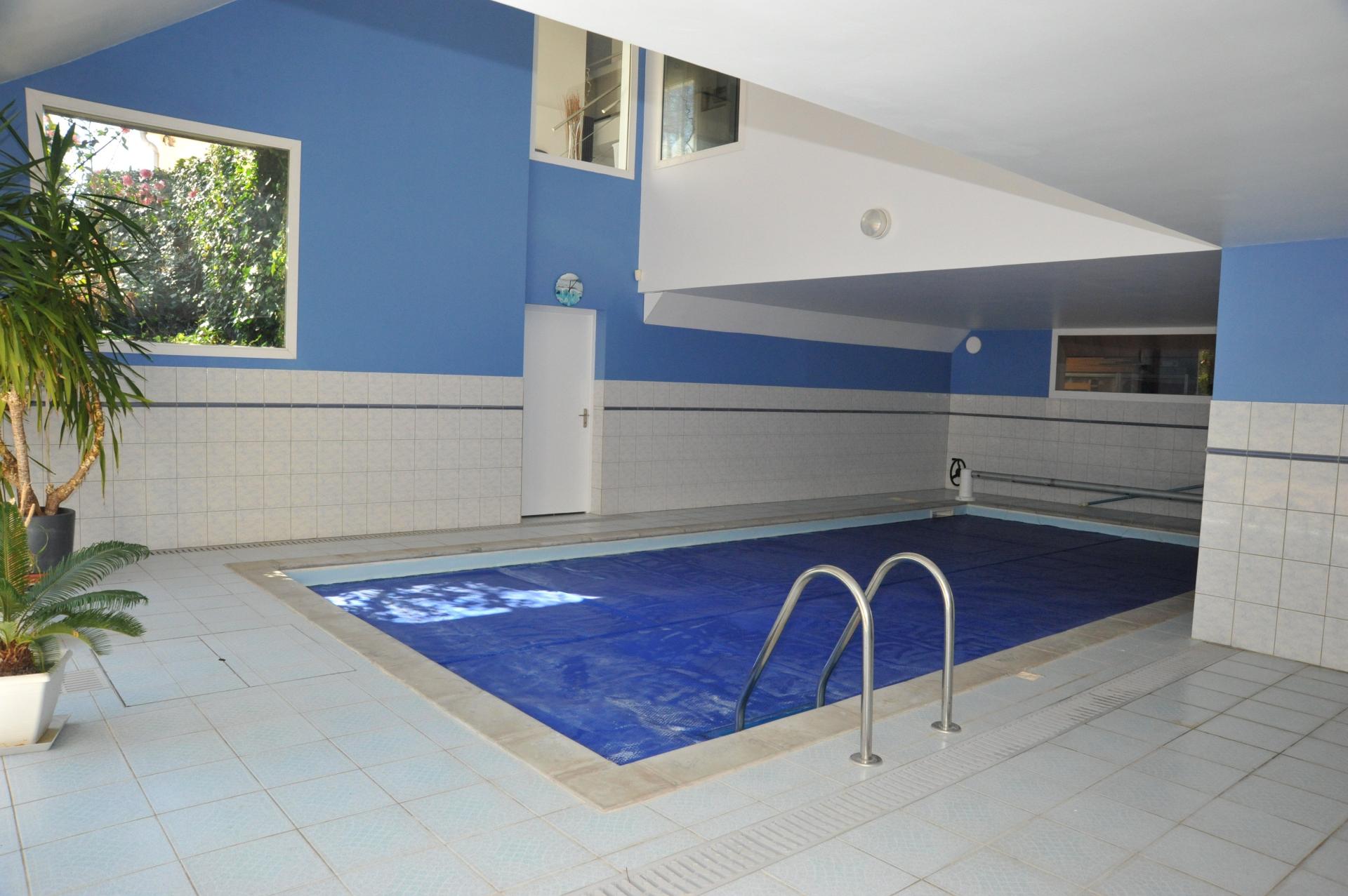 Photo 11 of the listing.