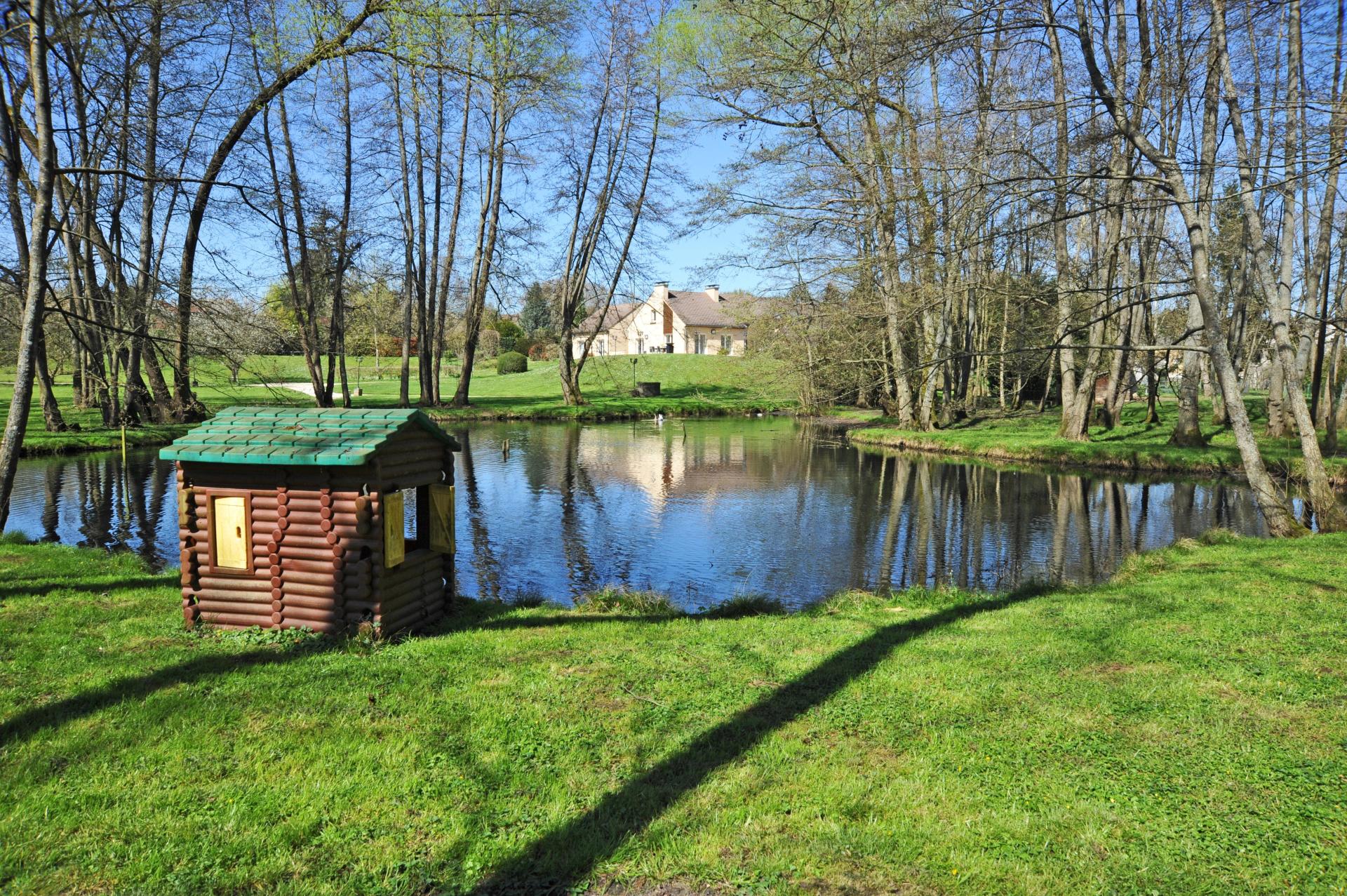 Photo 17 of the listing.