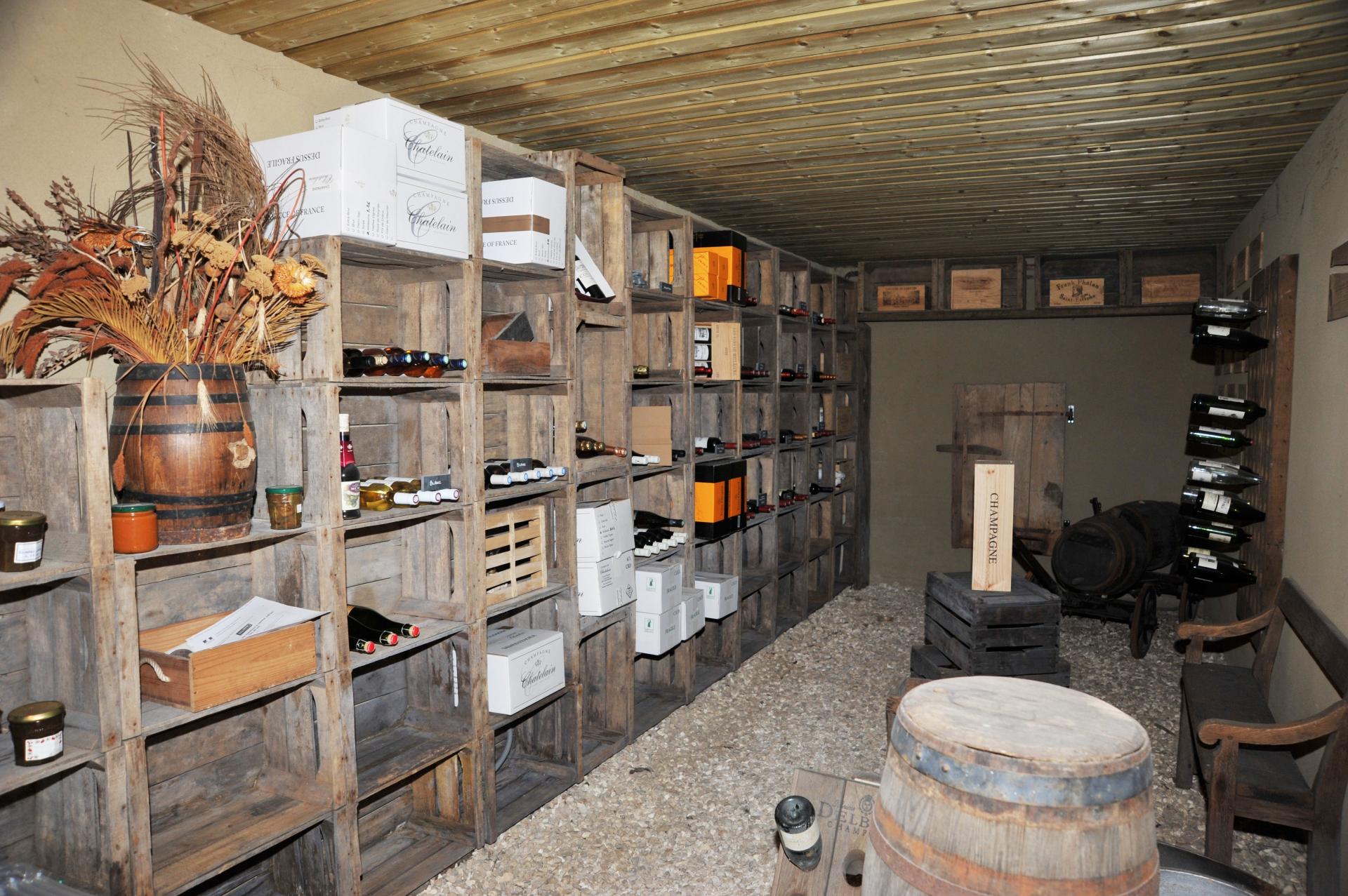 Photo 14 of the listing.