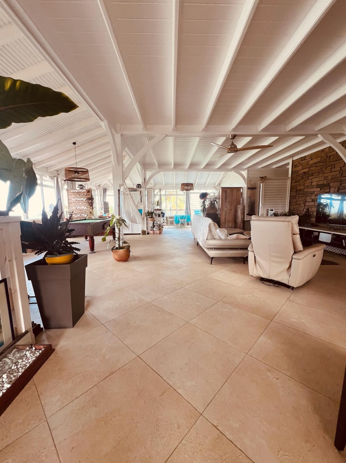 Photo 8 of the listing.