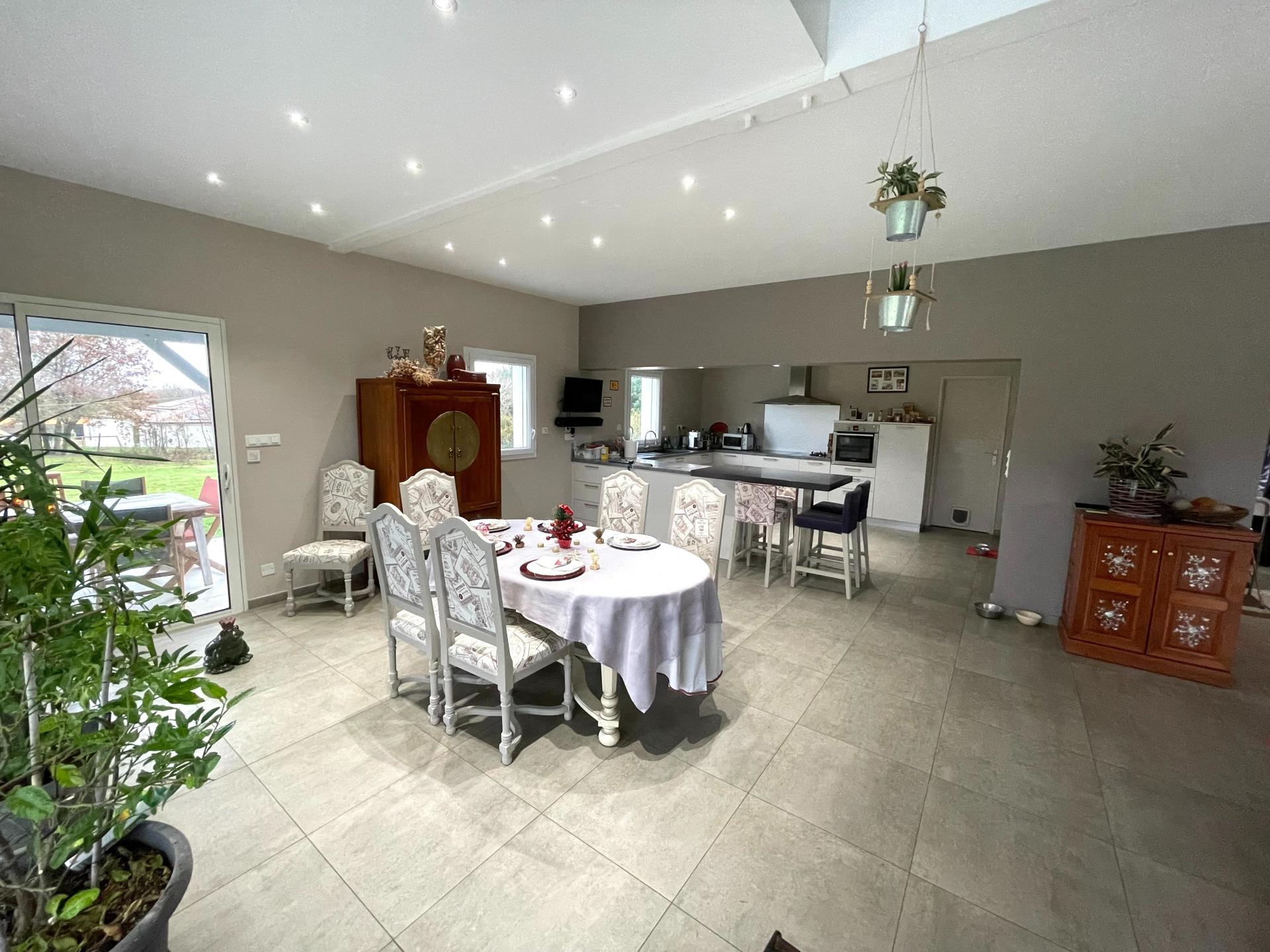 Photo 6 of the listing.