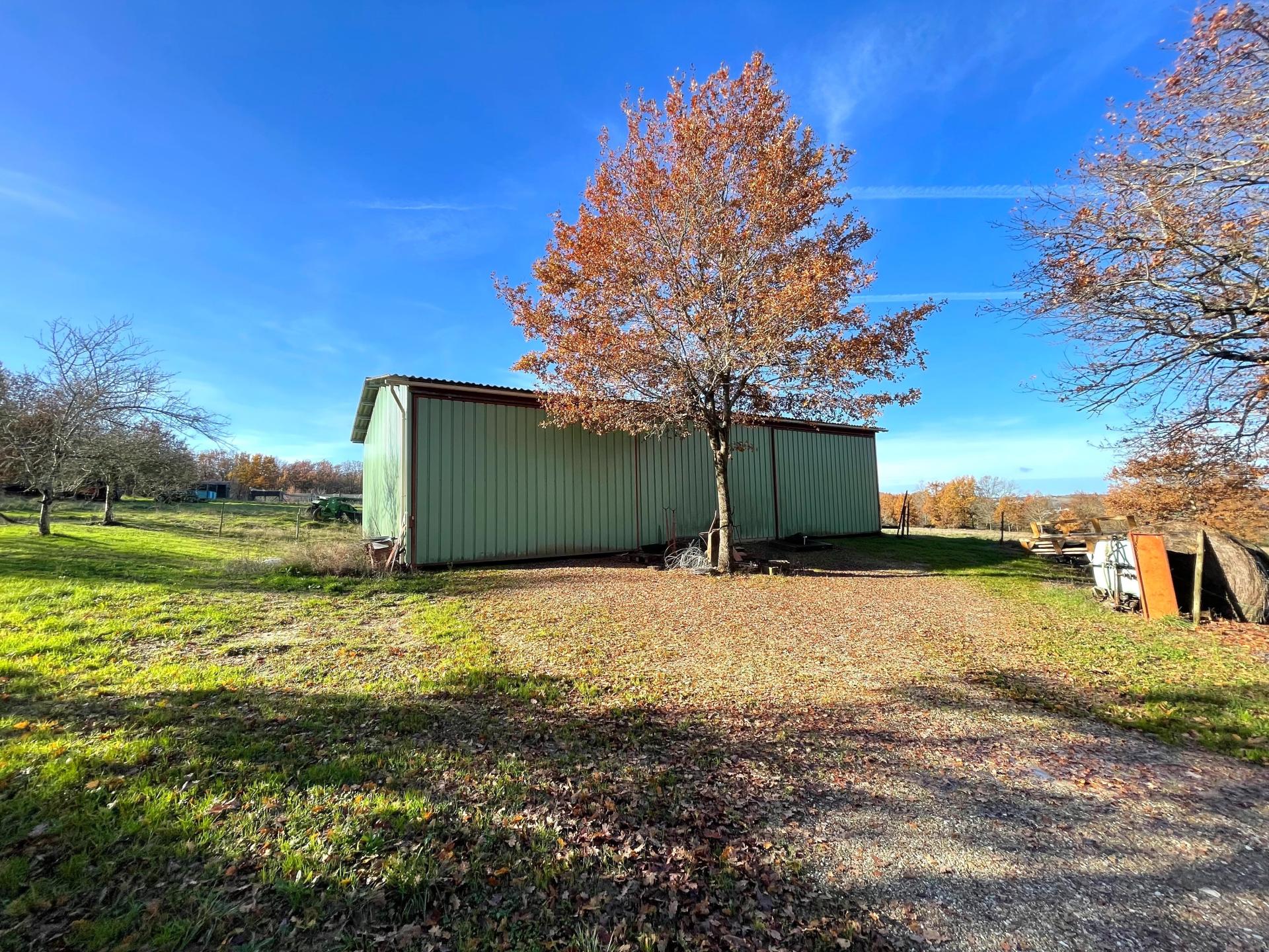 Photo 17 of the listing.