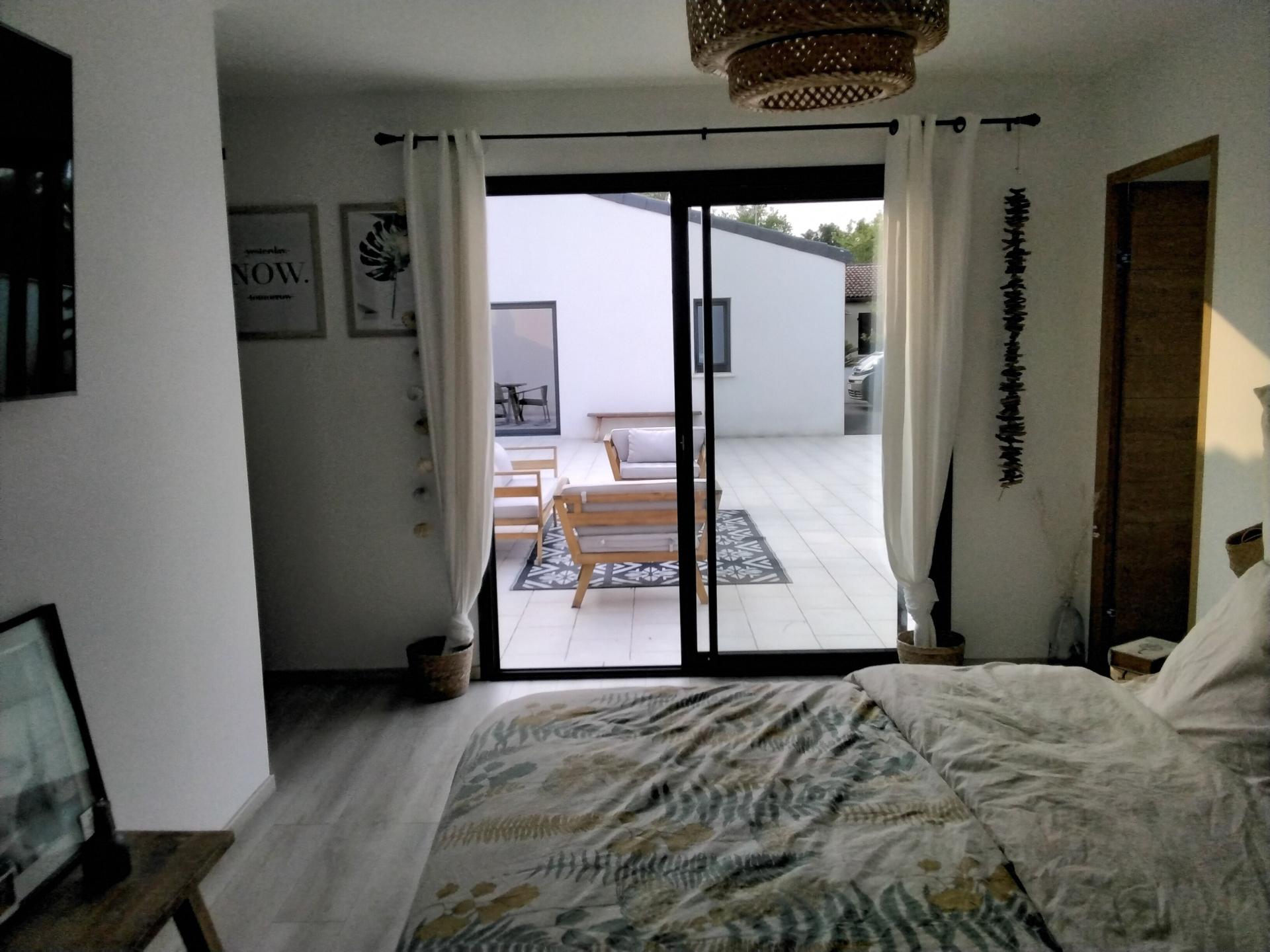 Photo 5 of the listing.