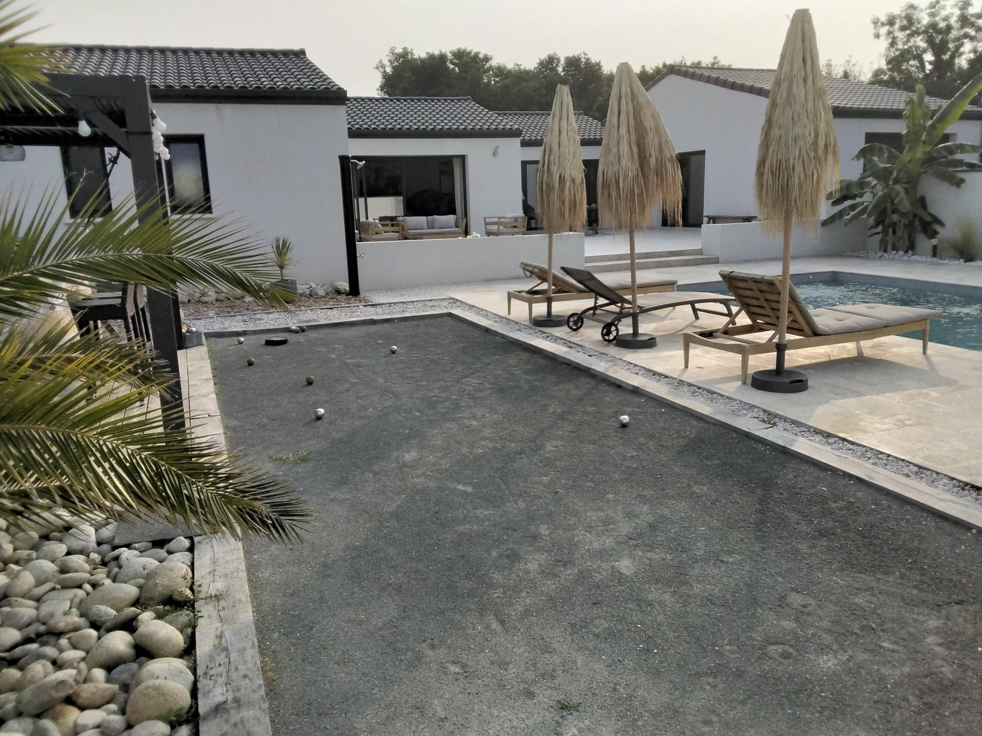 Photo 9 of the listing.