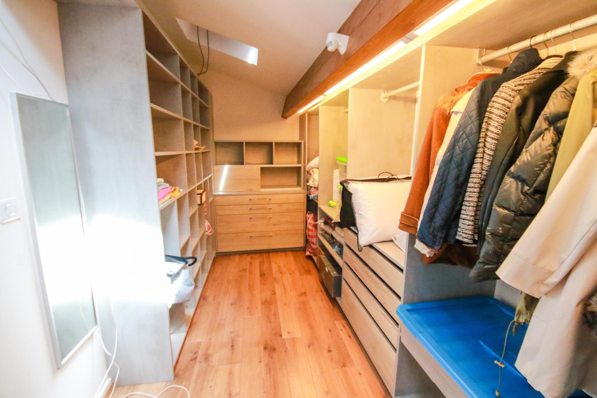 Photo 20 of the listing.