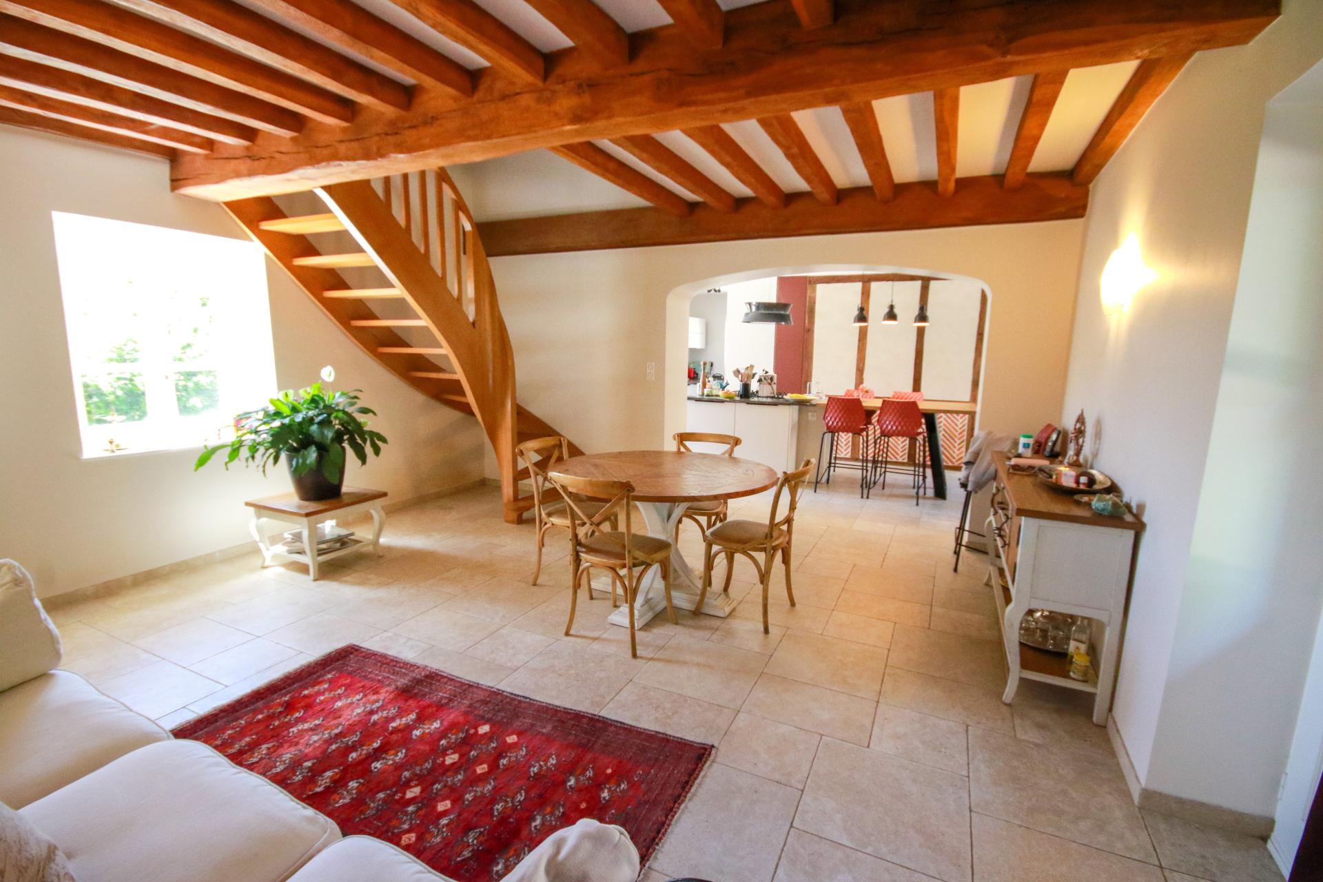 Photo 3 of the listing.