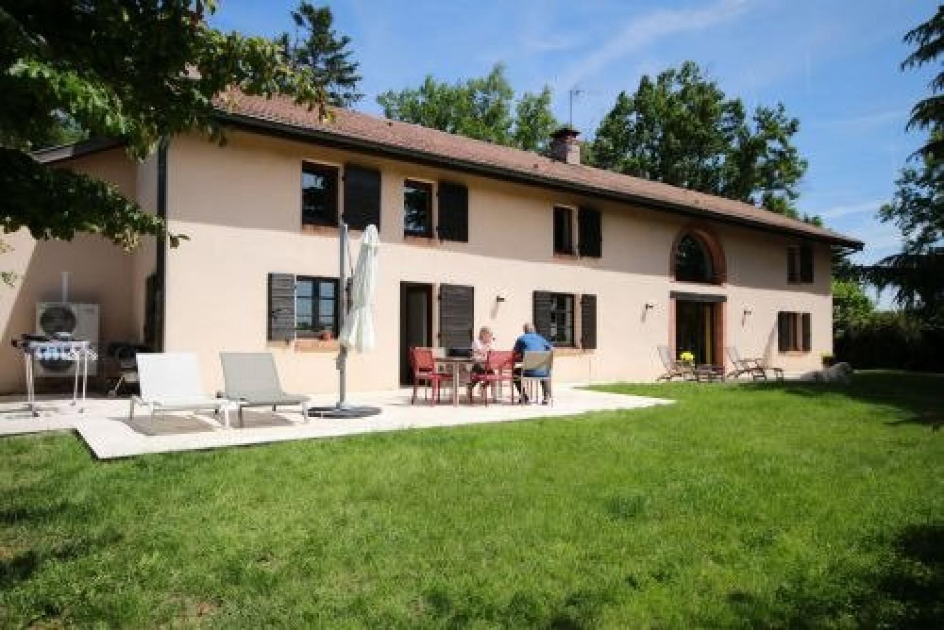 Photo 5 of the listing.