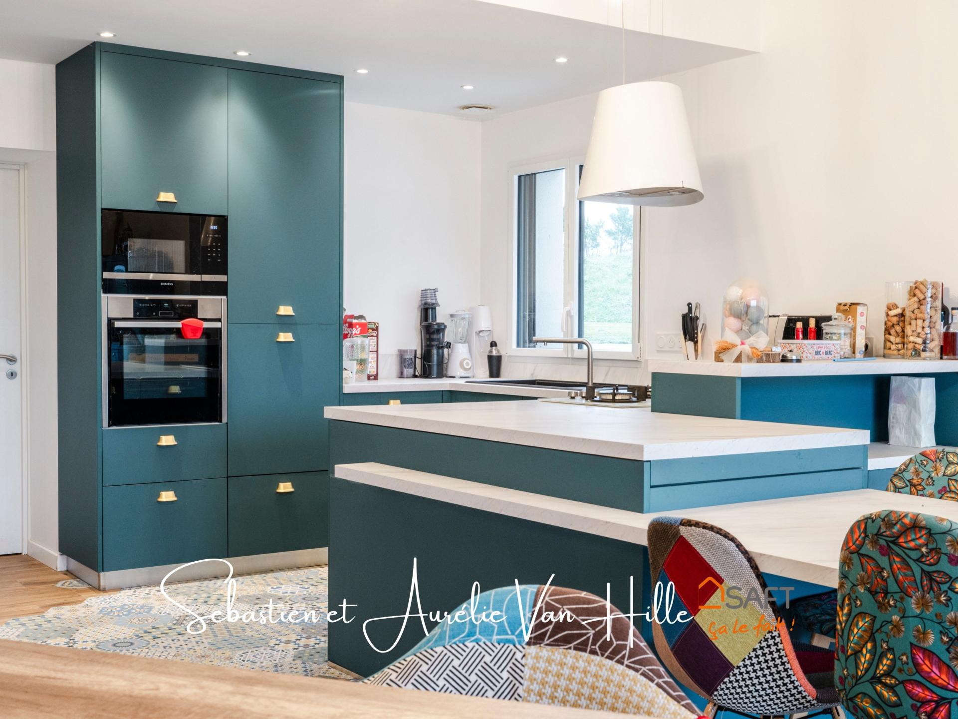 Photo 2 of the listing.