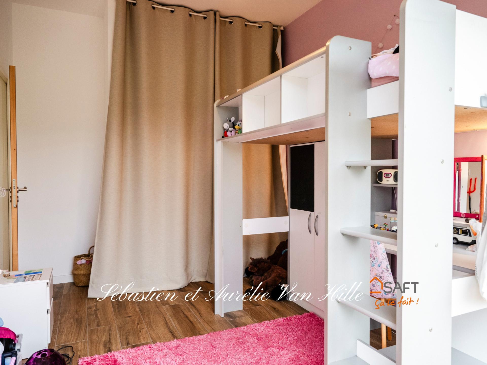 Photo 6 of the listing.