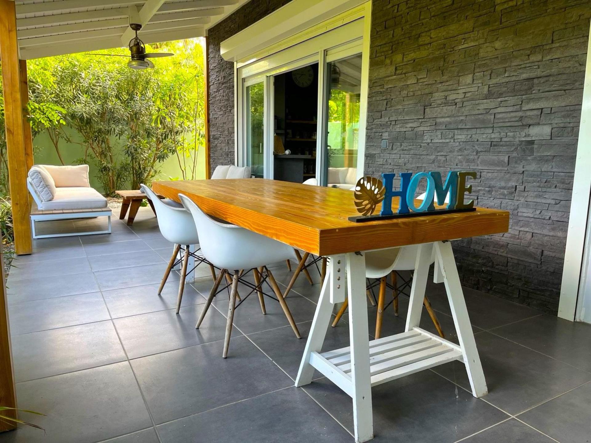 Photo 5 of the listing.