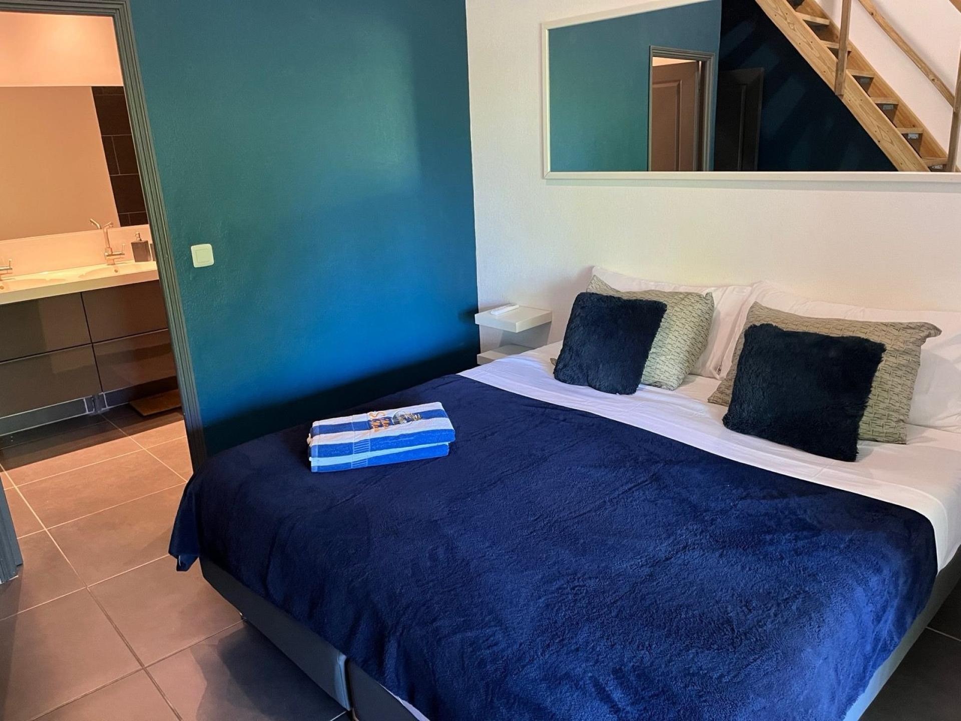 Photo 11 of the listing.