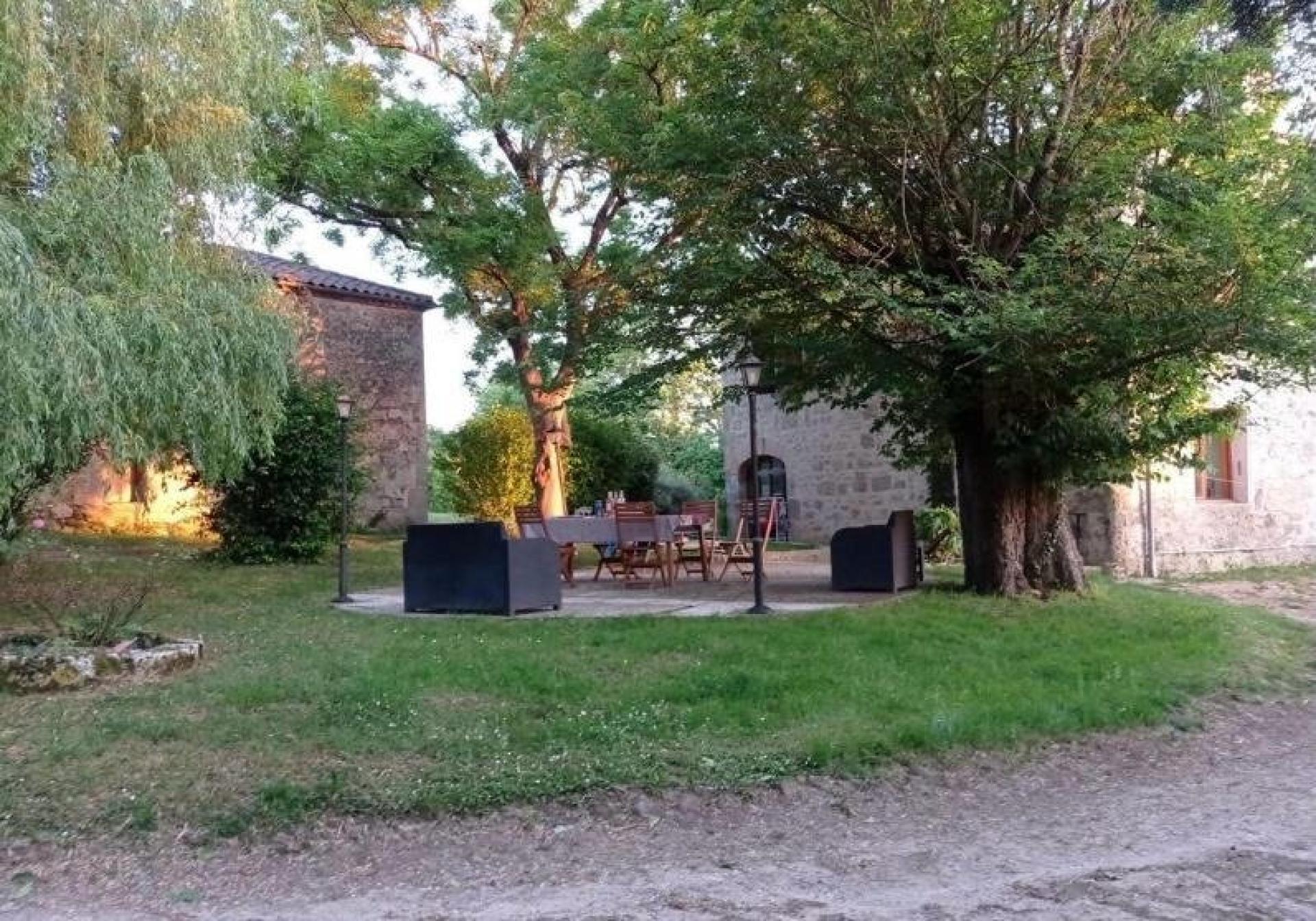 Photo 4 of the listing.