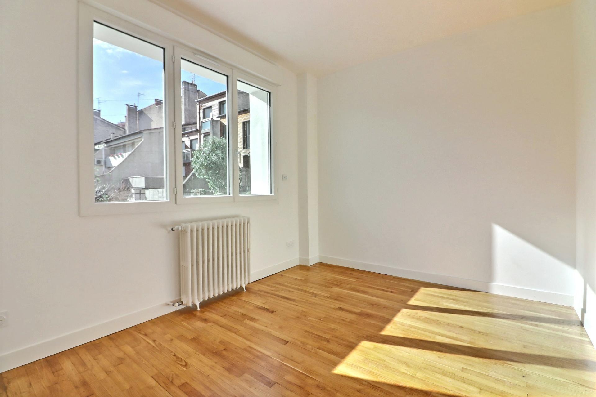 Photo 16 of the listing.