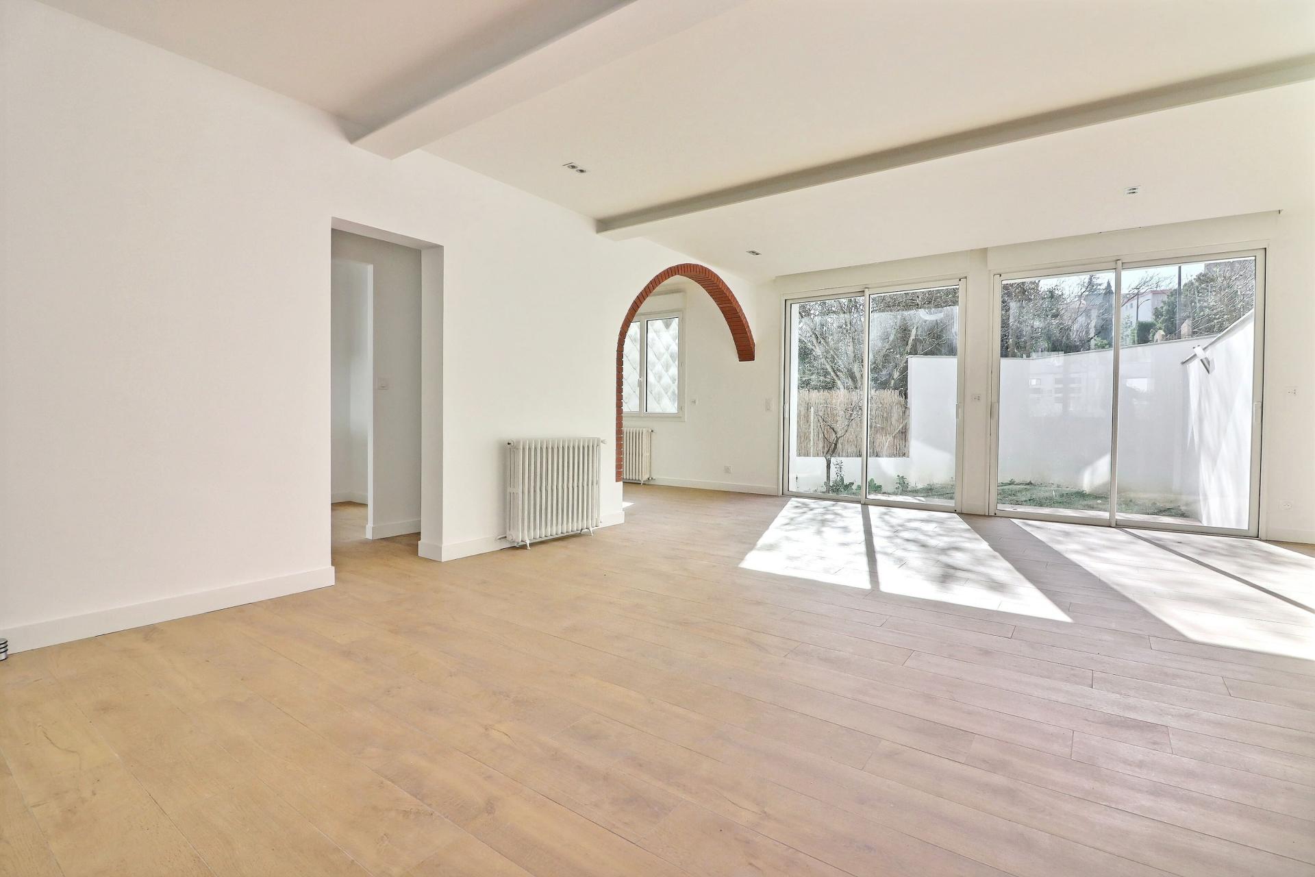 Photo 12 of the listing.