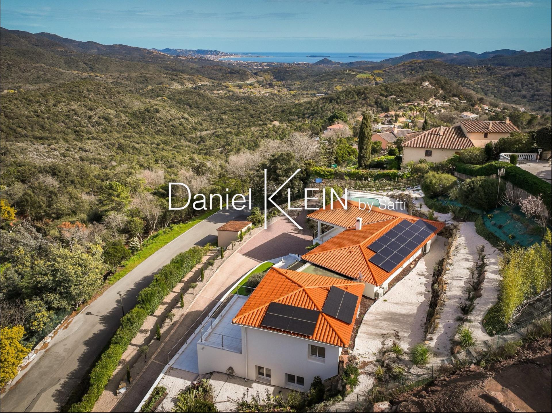 Photo 3 of the listing.