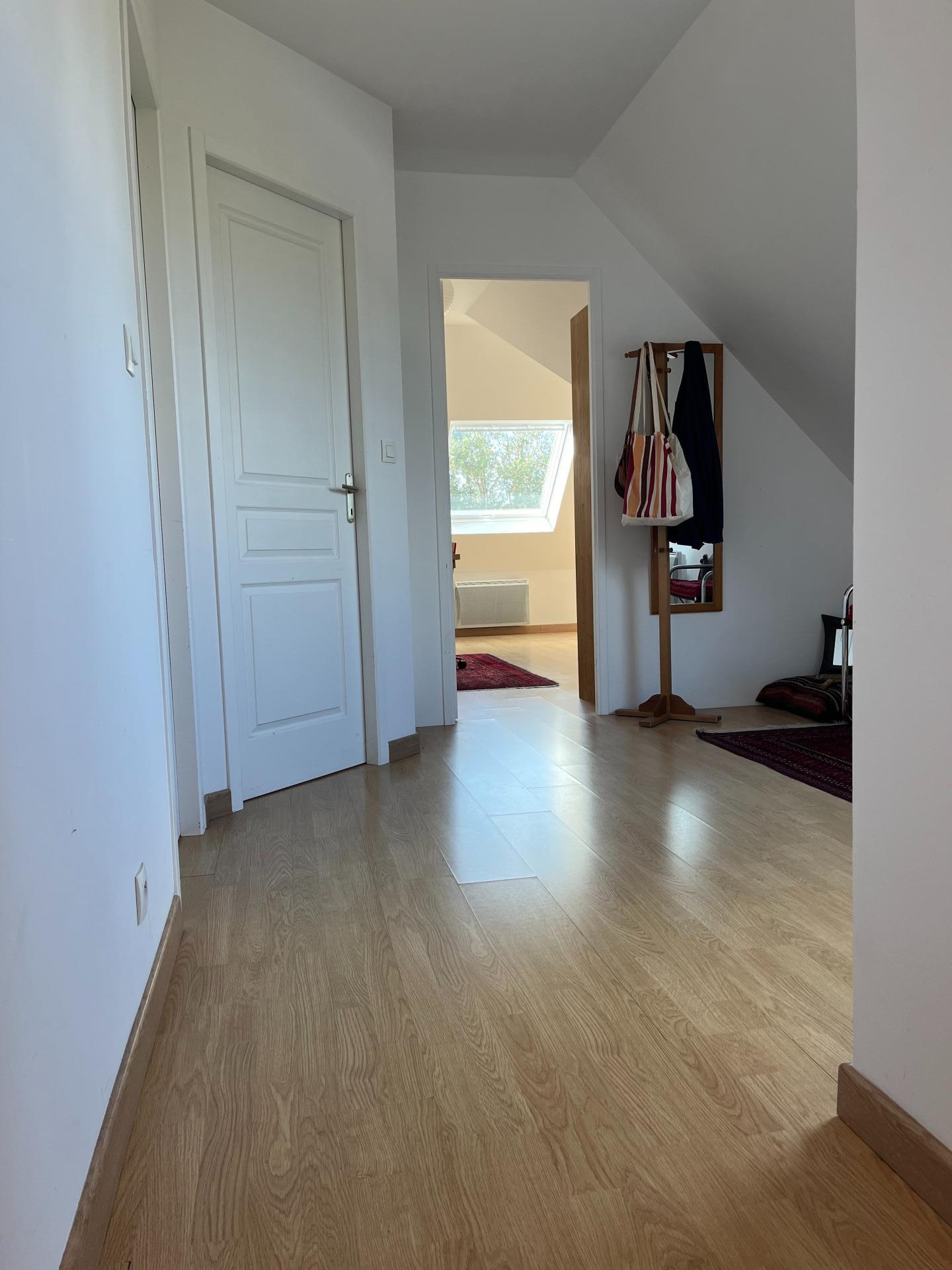 Photo 9 of the listing.